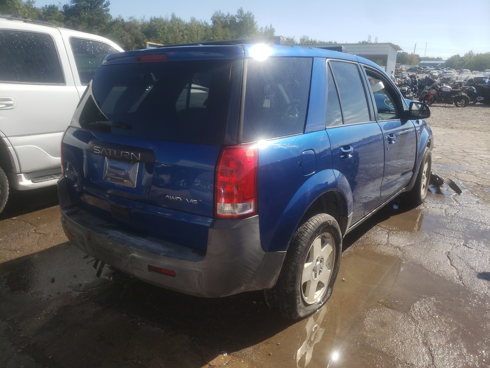 Photo 4 from auction – 2005 SATURN VUE with VIN 5GZCZ63485S812127