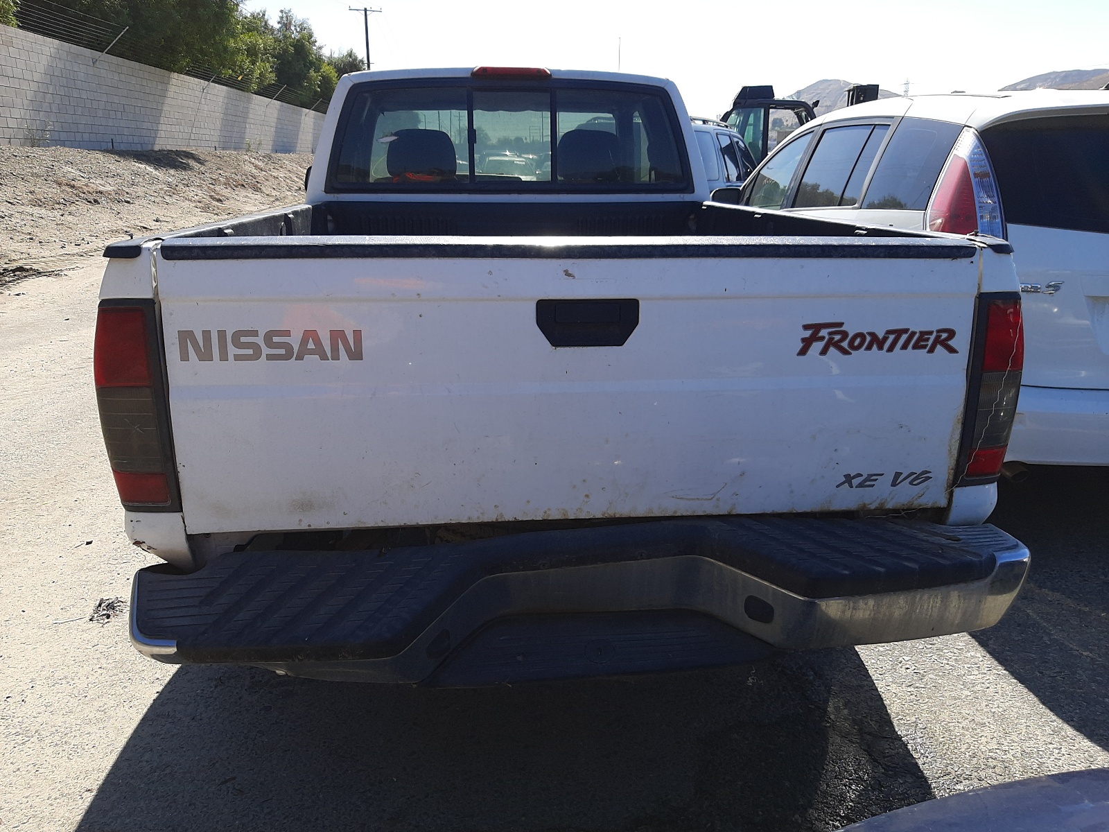 Photo 6 from auction – 2000 NISSAN FRONTIER K with VIN 1N6ED26T1YC396700