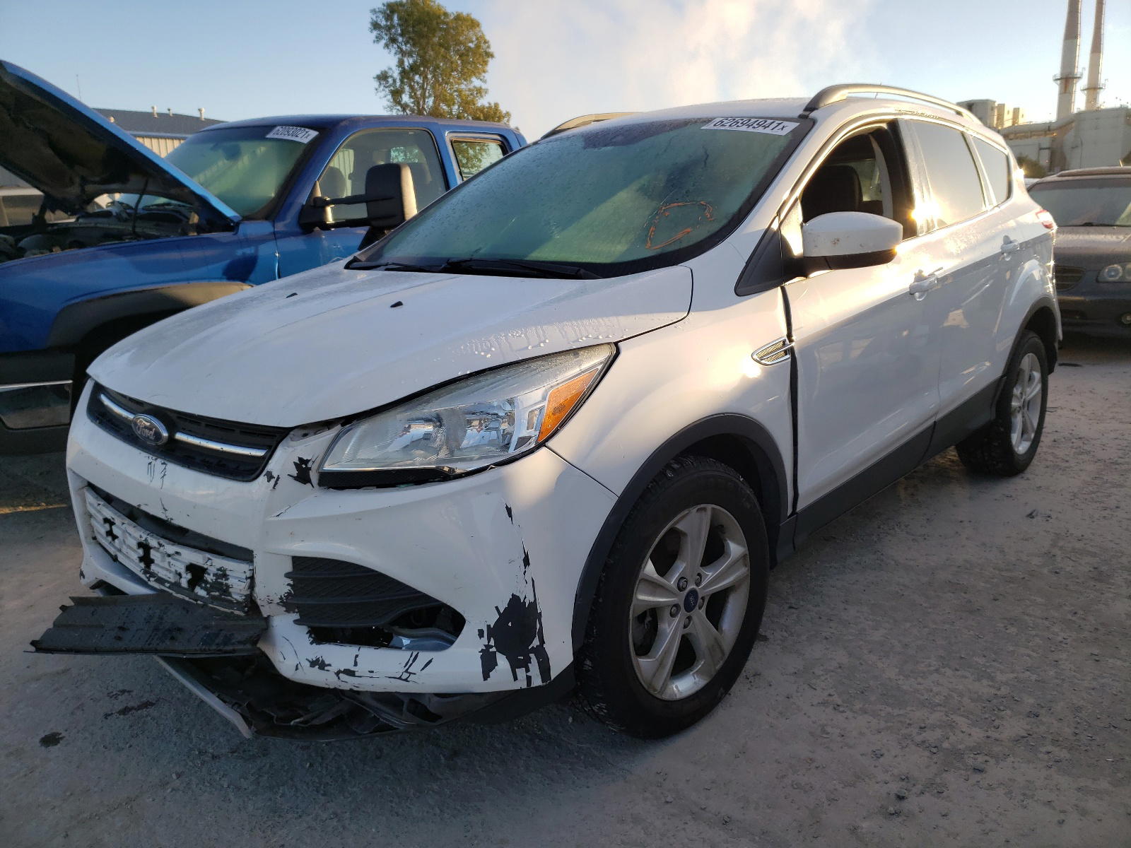 Photo 2 from auction – 2015 FORD ESCAPE SE with VIN 1FMCU0G96FUB70852