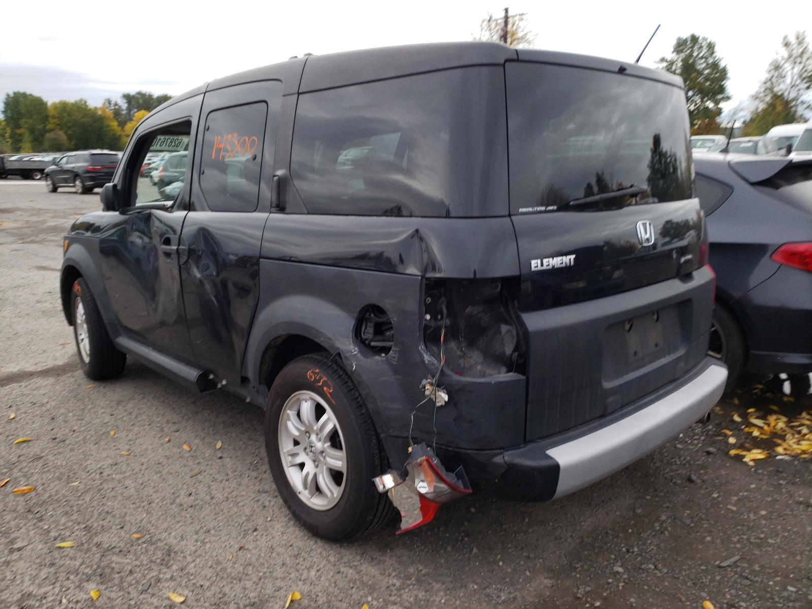 Photo 3 from auction – 2006 HONDA ELEMENT with VIN 5J6YH28646L012590