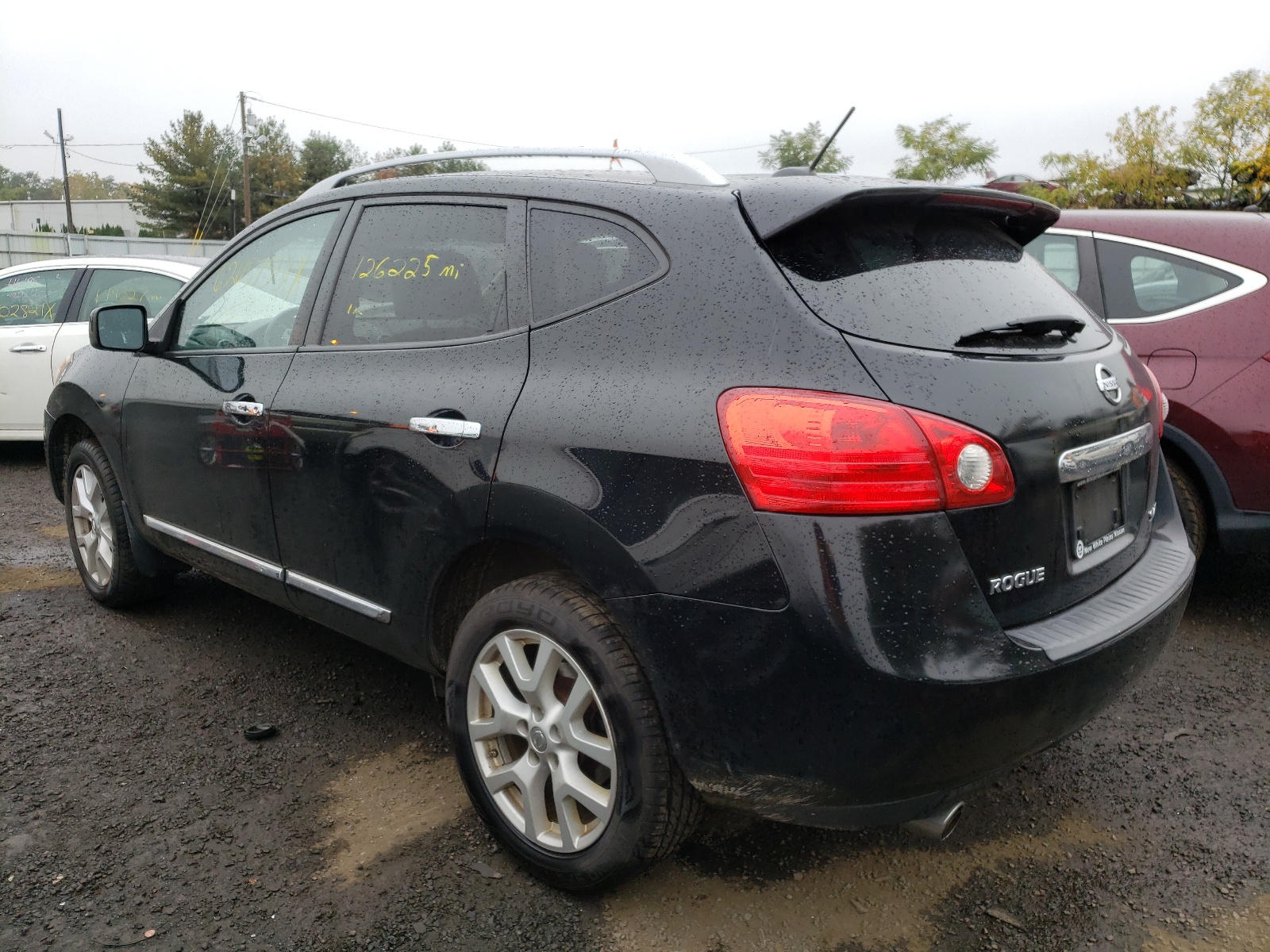 Photo 3 from auction – 2011 NISSAN ROGUE S with VIN JN8AS5MV6BW669055