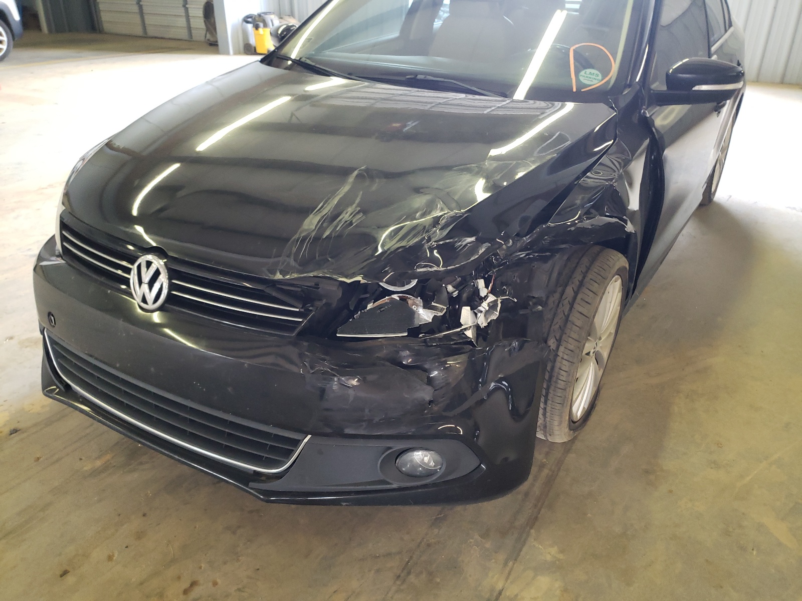 Photo 9 from auction – 2011 VOLKSWAGEN JETTA SEL with VIN 3VWLX7AJ3BM093764