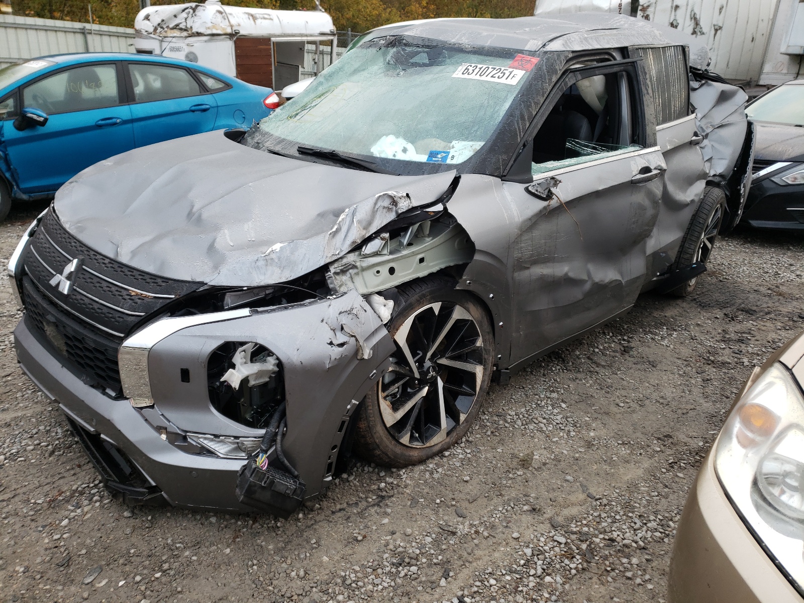 Photo 2 from auction – 2022 MITSUBISHI OUTLANDER with VIN JA4J4UA84NZ032502