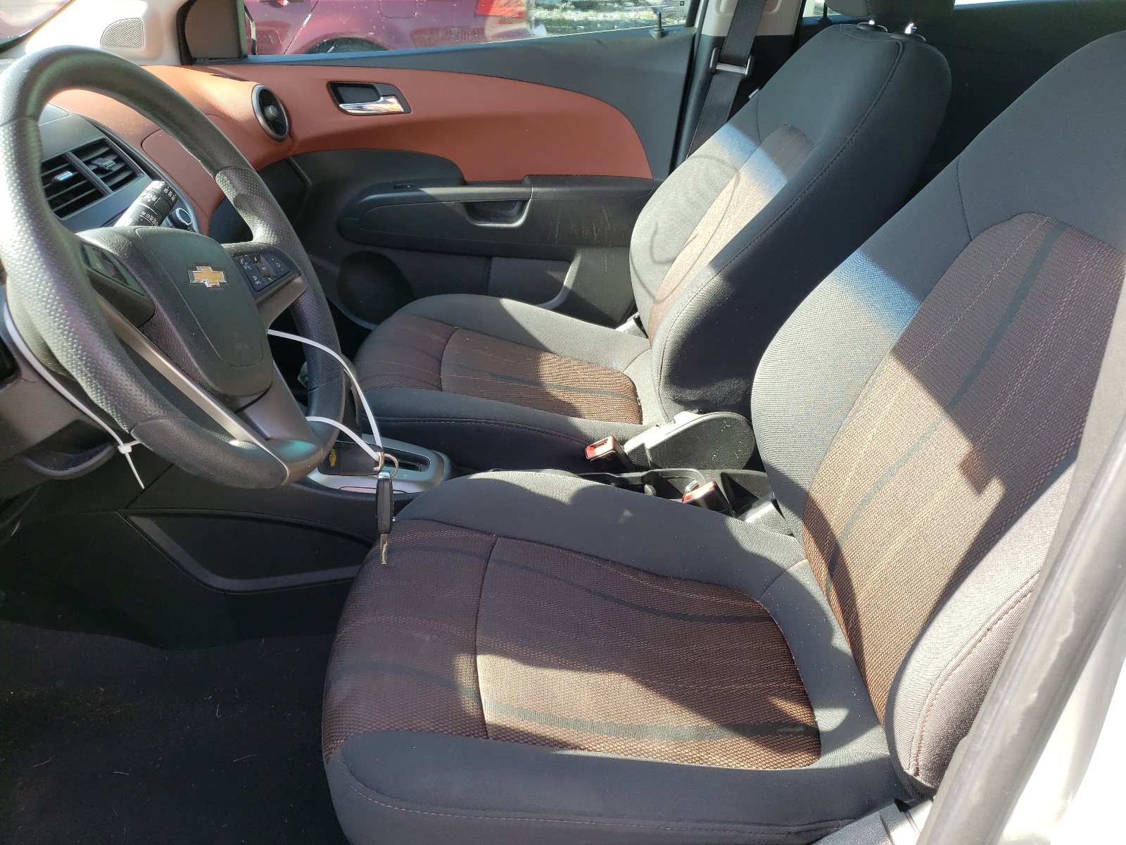 Photo 5 from auction – 2013 CHEVROLET SONIC LT with VIN 1G1JC6SH4D4102703