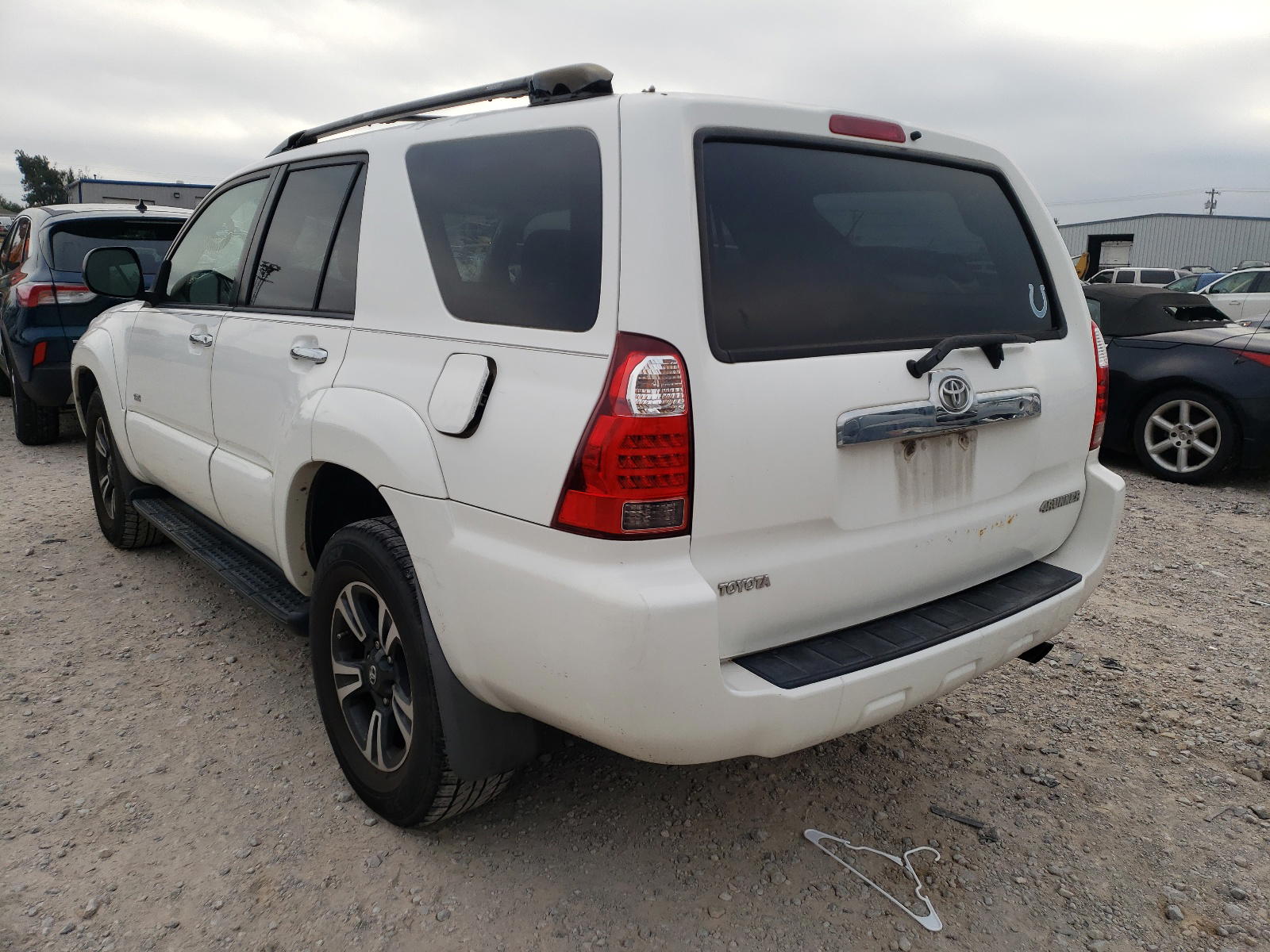 Photo 3 from auction – 2007 TOYOTA 4RUNNER SR with VIN JTEZU14R578090974
