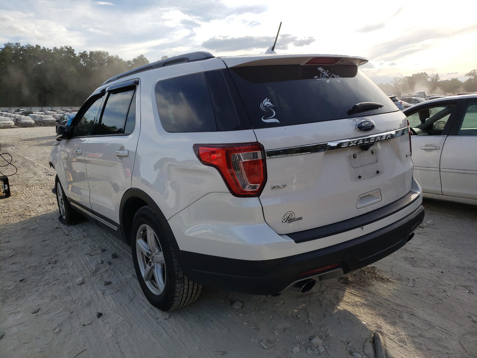 Photo 3 from auction – 2019 FORD EXPLORER X with VIN 1FM5K7DH2KGB03130