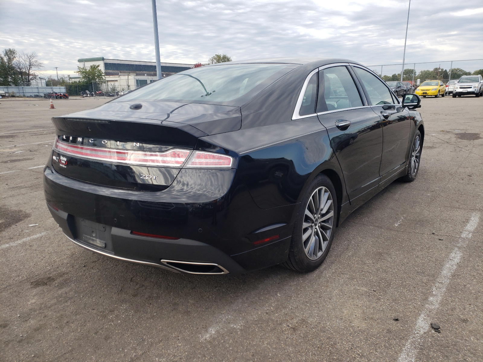 Photo 4 from auction – 2020 LINCOLN MKZ with VIN 3LN6L5A97LR615351