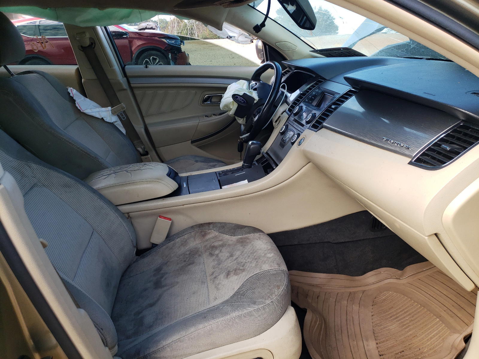 Photo 5 from auction – 2013 FORD TAURUS SEL with VIN 1FAHP2E80DG105617