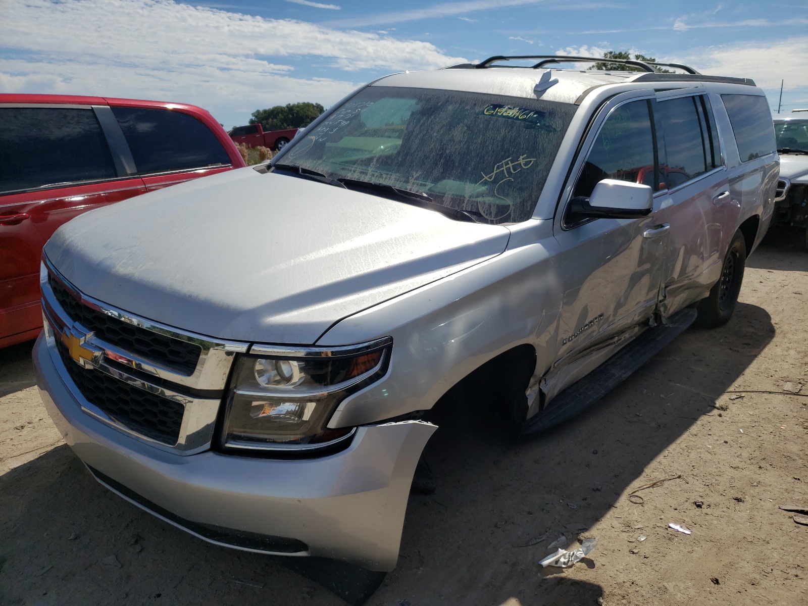 Photo 2 from auction – 2019 CHEVROLET SUBURBAN C with VIN 1GNSCGKCXKR133399