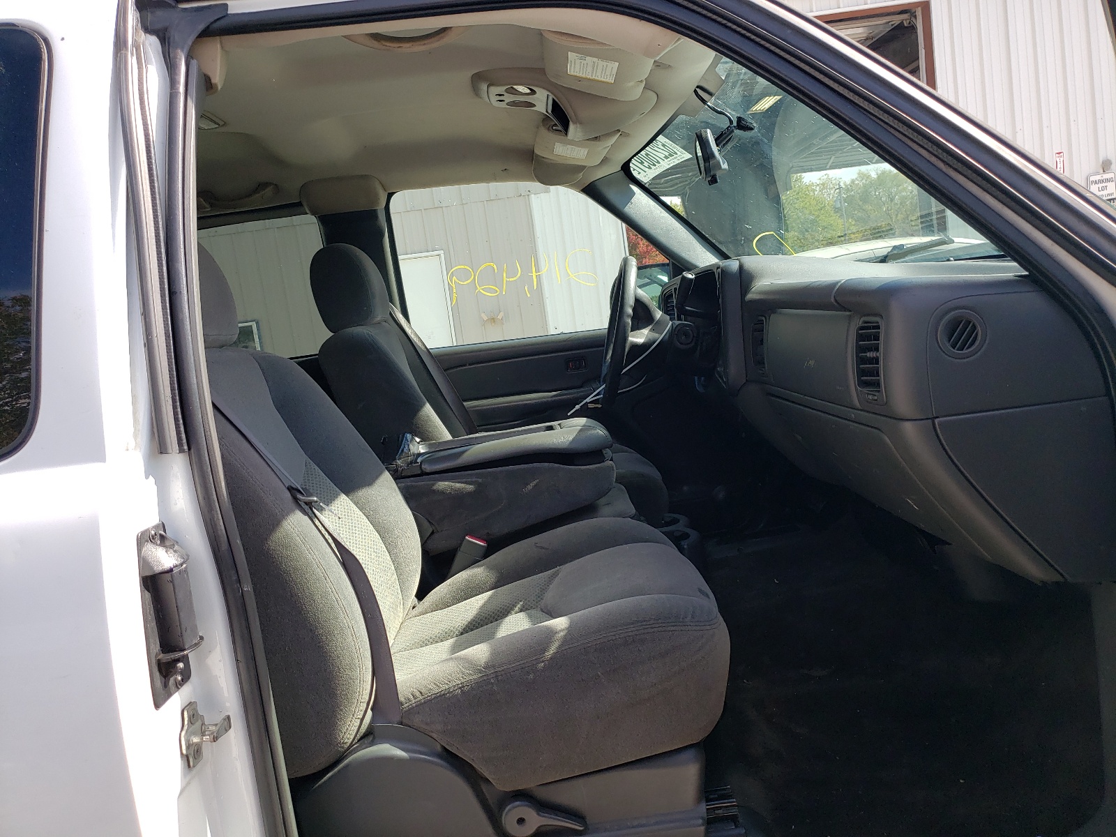 Photo 5 from auction – 2006 CHEVROLET SILVERADO with VIN 1GCEK19B16Z164873
