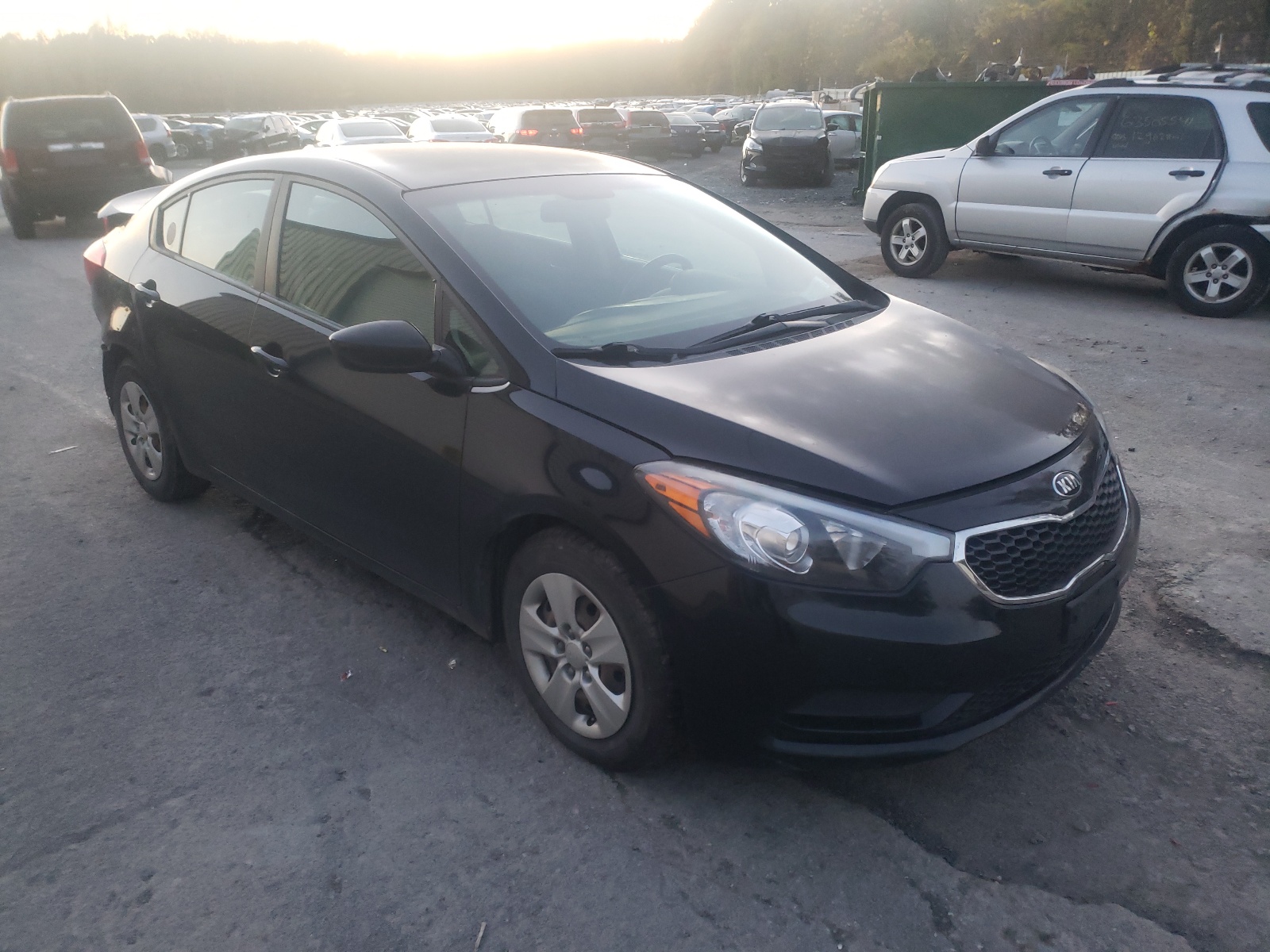 Zdjęcie 1 z aukcji – 2016 KIA FORTE LX z VIN KNAFK4A62G5525005