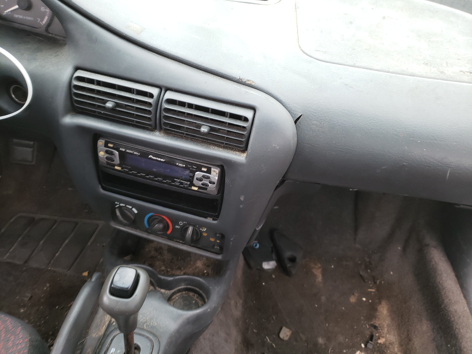 Photo 9 from auction – 2000 CHEVROLET CAVALIER Z with VIN 4G1JF32T2YB901485