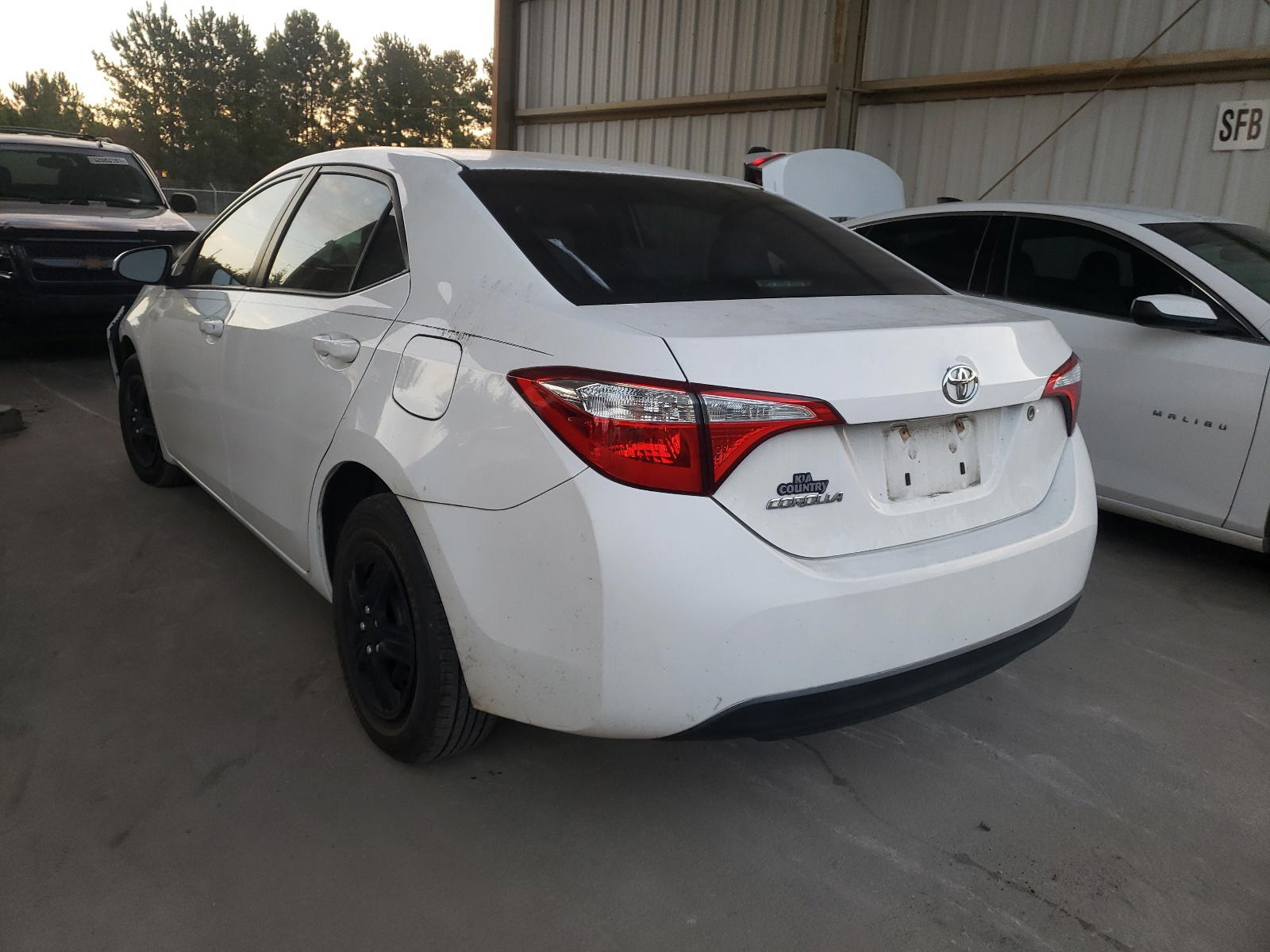 Photo 3 from auction – 2015 TOYOTA COROLLA L with VIN 2T1BURHE0FC472490