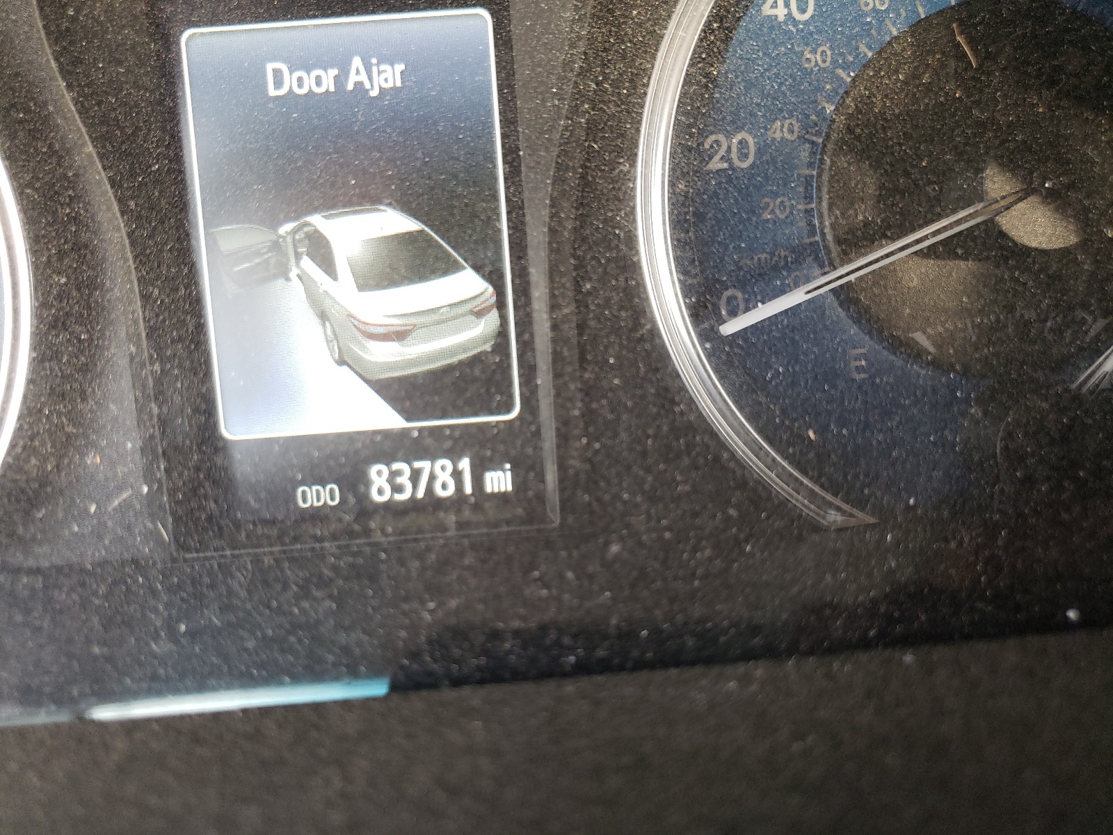 Photo 8 from auction – 2016 TOYOTA CAMRY LE with VIN 4T4BF1FK1GR569160