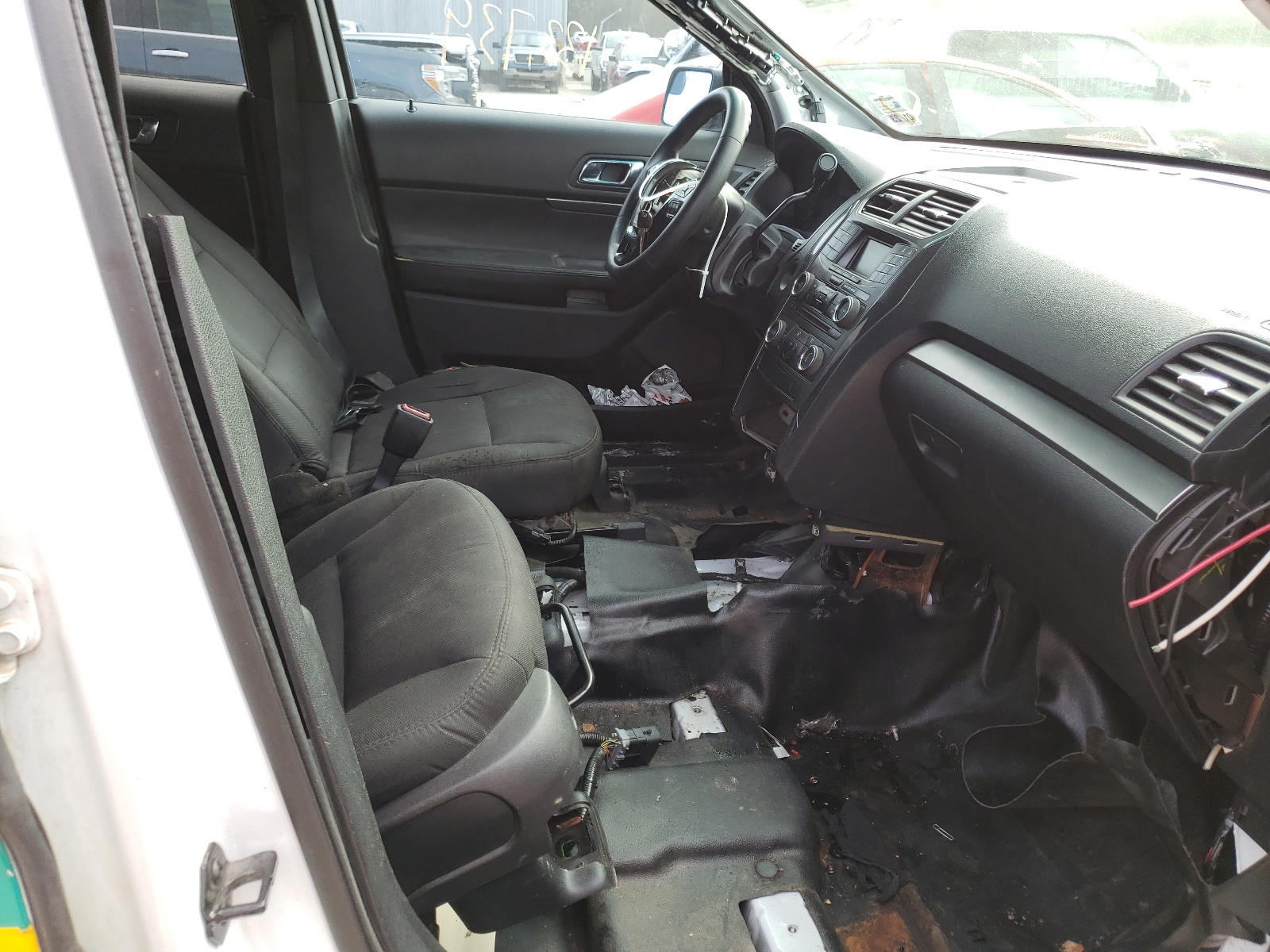 Photo 5 from auction – 2016 FORD EXPLORER P with VIN 1FM5K8AR3GGC67528