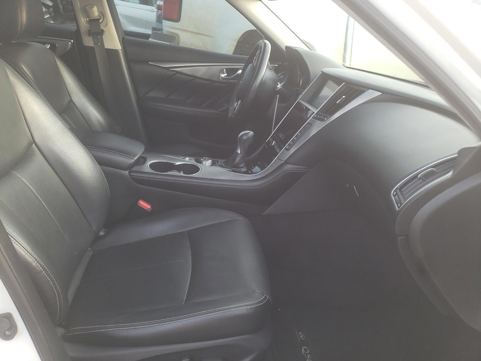 Photo 5 from auction – 2015 INFINITI Q50 BASE with VIN JN1BV7AP1FM353592
