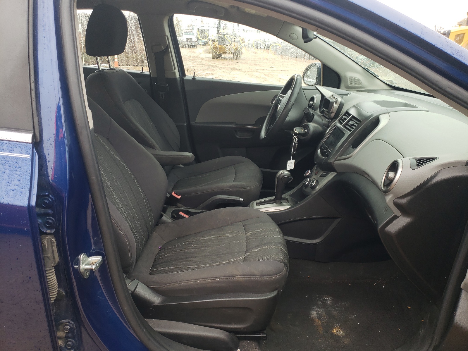 Photo 5 from auction – 2013 CHEVROLET SONIC LT with VIN 1G1JC5SB4D4250632