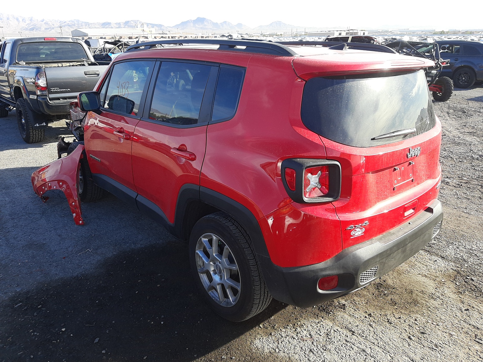 Photo 3 from auction – 2021 JEEP RENEGADE L with VIN ZACNJDBB4MPM50904