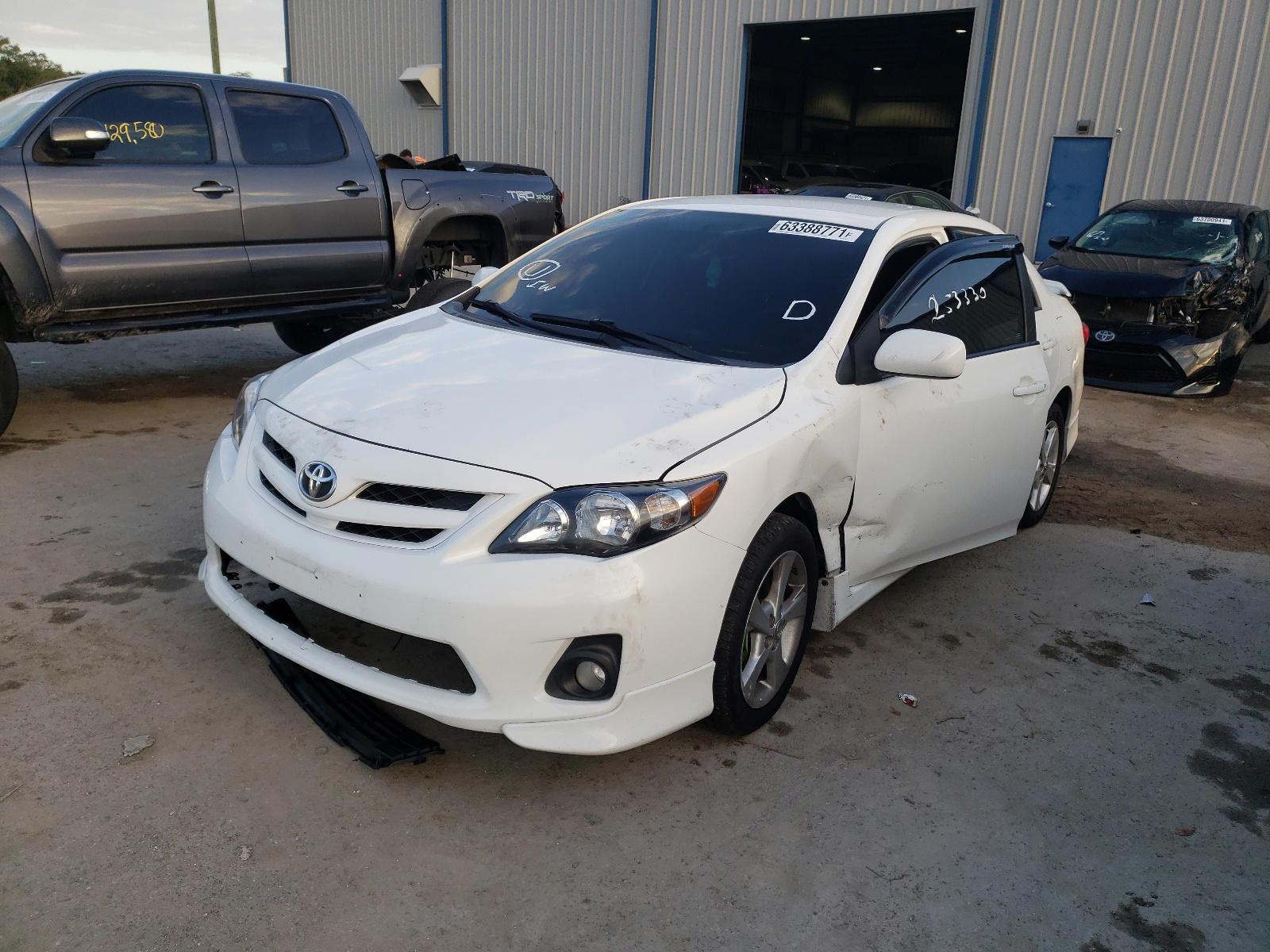 Photo 2 from auction – 2011 TOYOTA COROLLA BA with VIN 2T1BU4EE8BC753714