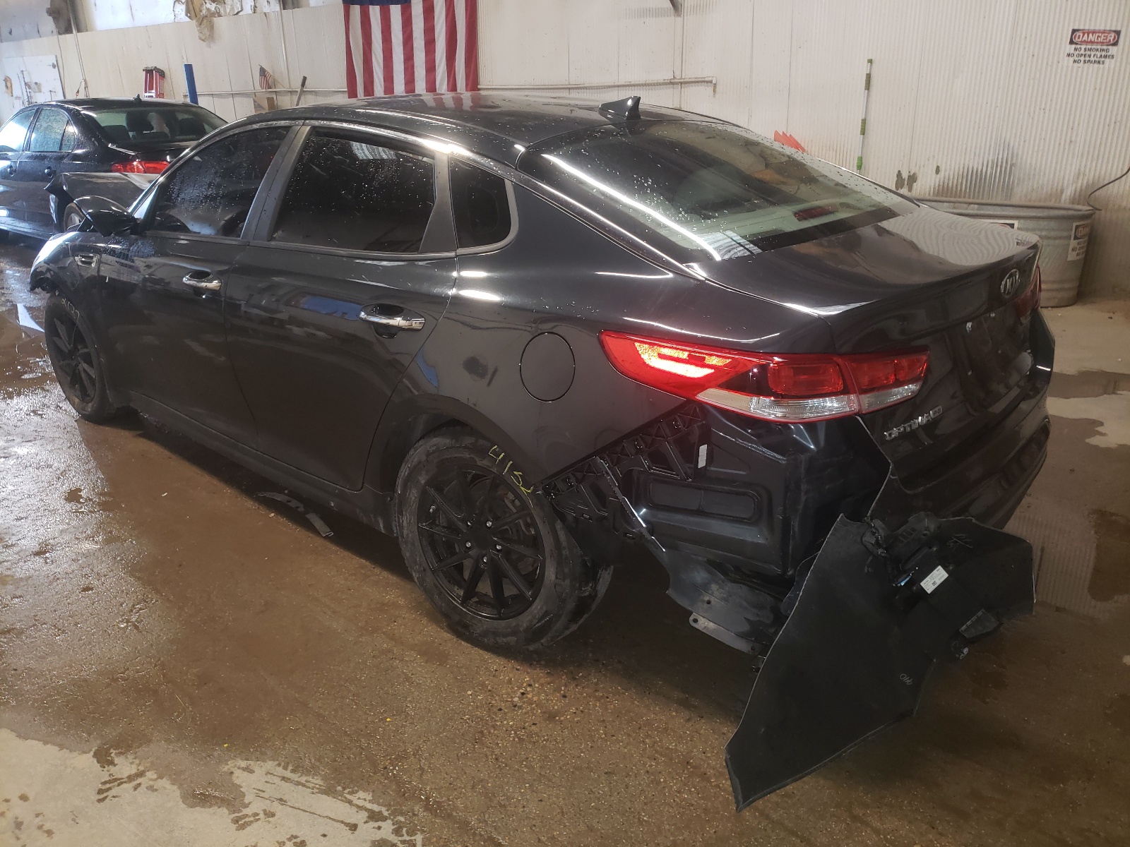 Photo 3 from auction – 2016 KIA OPTIMA LX with VIN 5XXGT4L34GG087168