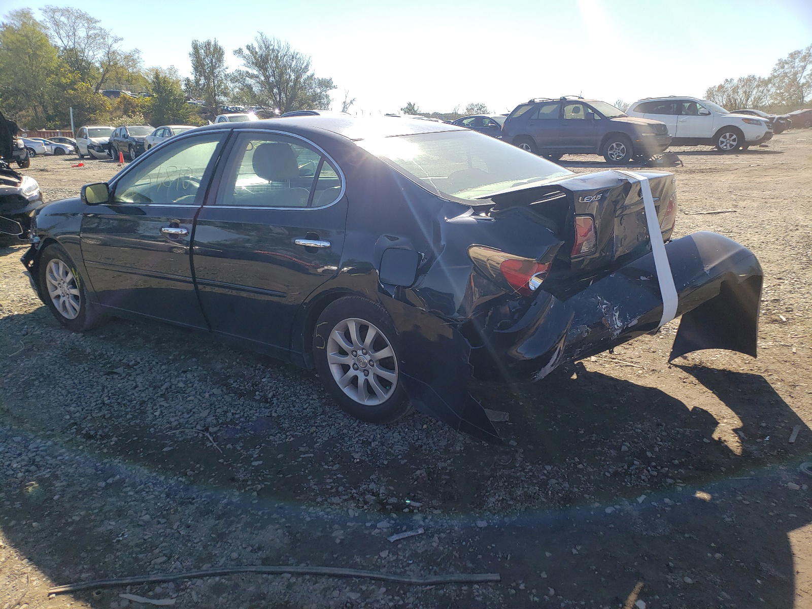 Photo 3 from auction – 2003 LEXUS ES 300 with VIN JTHBF30G535041073