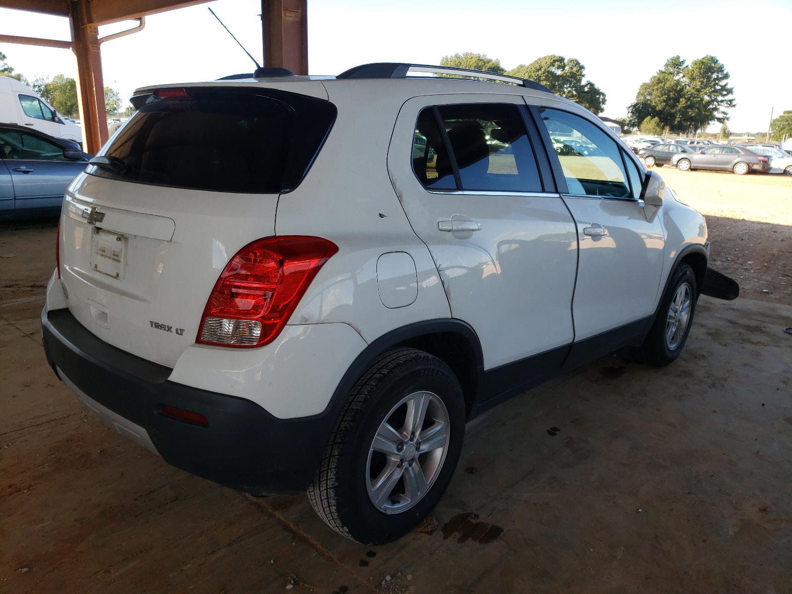 Photo 4 from auction – 2016 CHEVROLET TRAX 1LT with VIN 3GNCJLSB7GL141453
