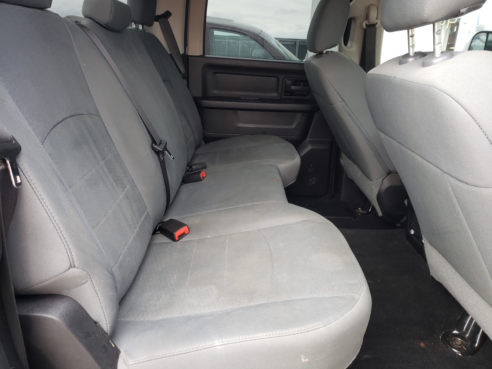 Zdjęcie 6 z aukcji – 2015 RAM 1500 ST z VIN 1C6RR6KT0FS789309
