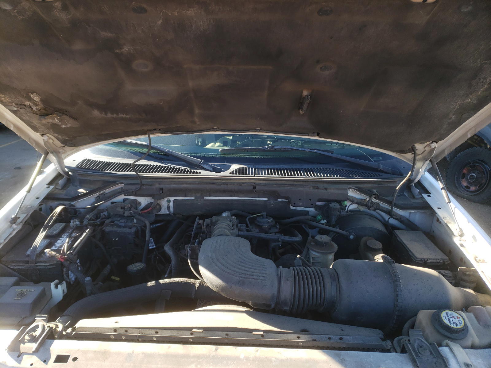 Photo 7 from auction – 2002 FORD F150 with VIN 1FTRX18LX2NA91730