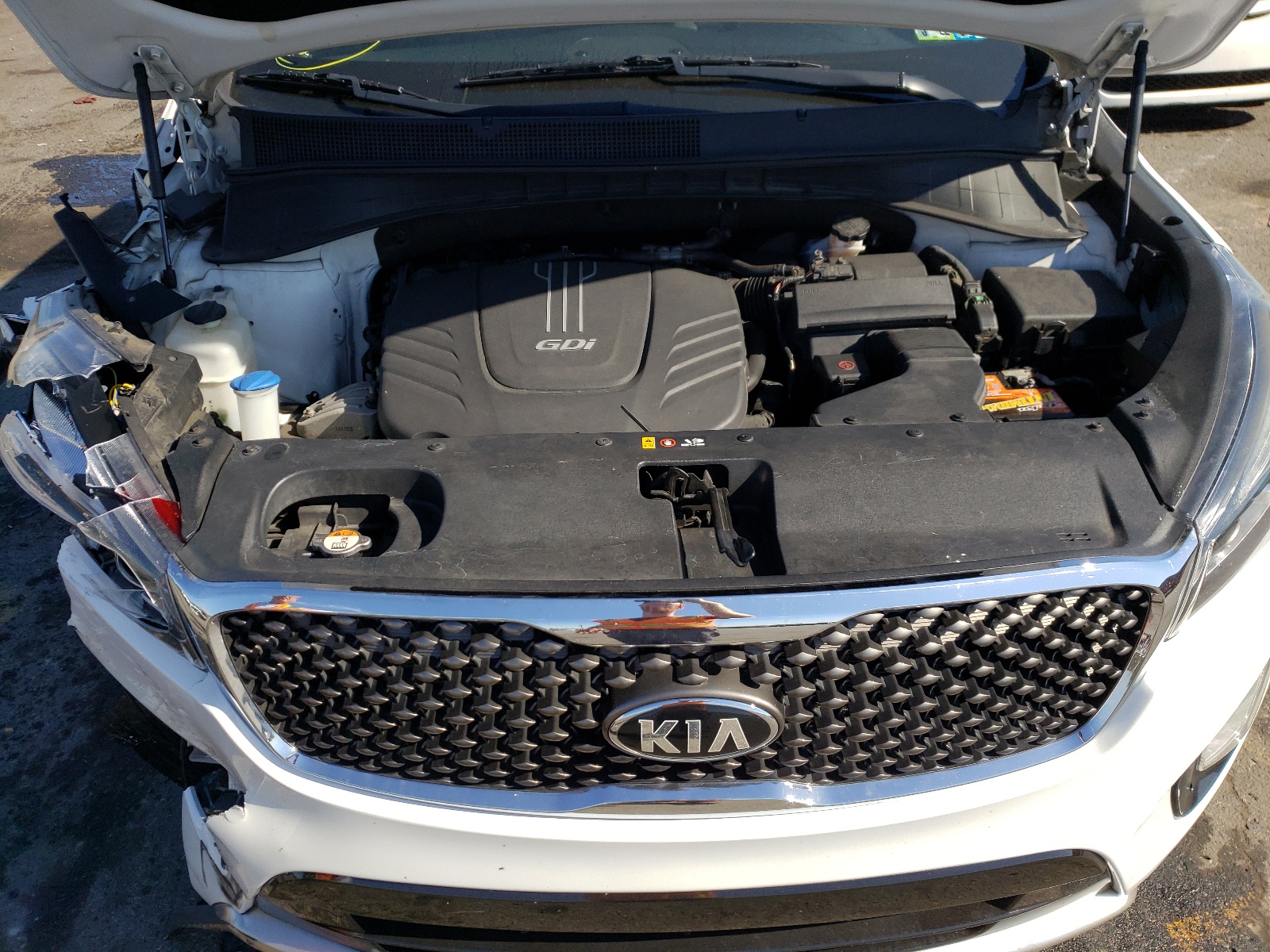 Photo 7 from auction – 2016 KIA SORENTO SX with VIN 5XYPKDA50GG018013