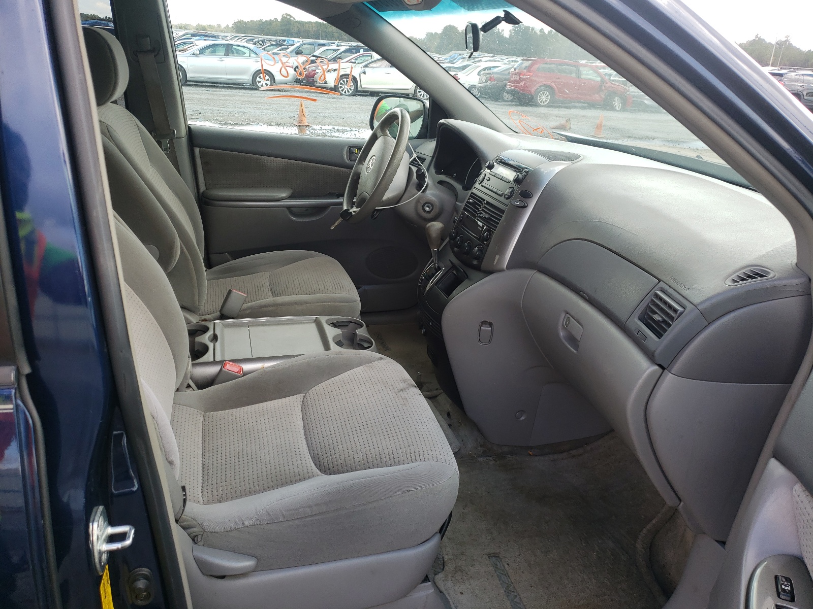 Photo 5 from auction – 2006 TOYOTA SIENNA with VIN 5TDZA23C46S504322