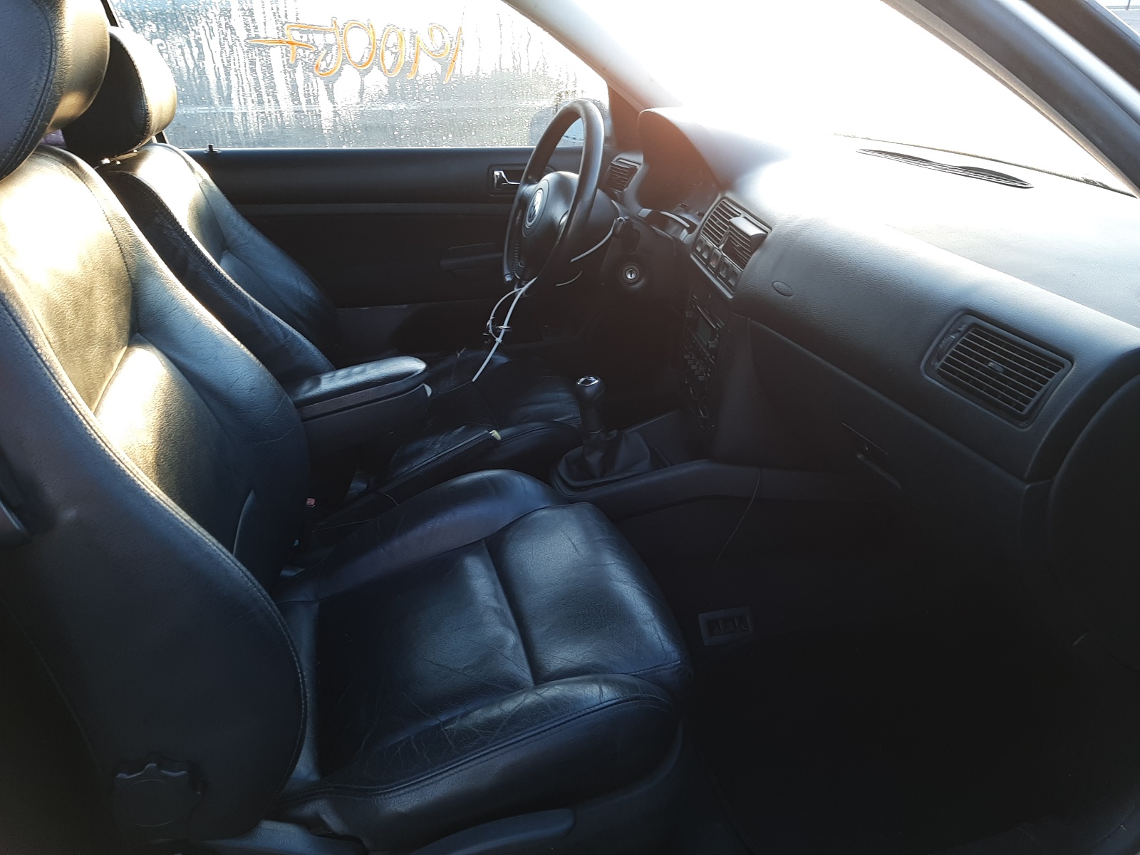Photo 5 from auction – 2003 VOLKSWAGEN GTI with VIN 9BWDE61J934011787