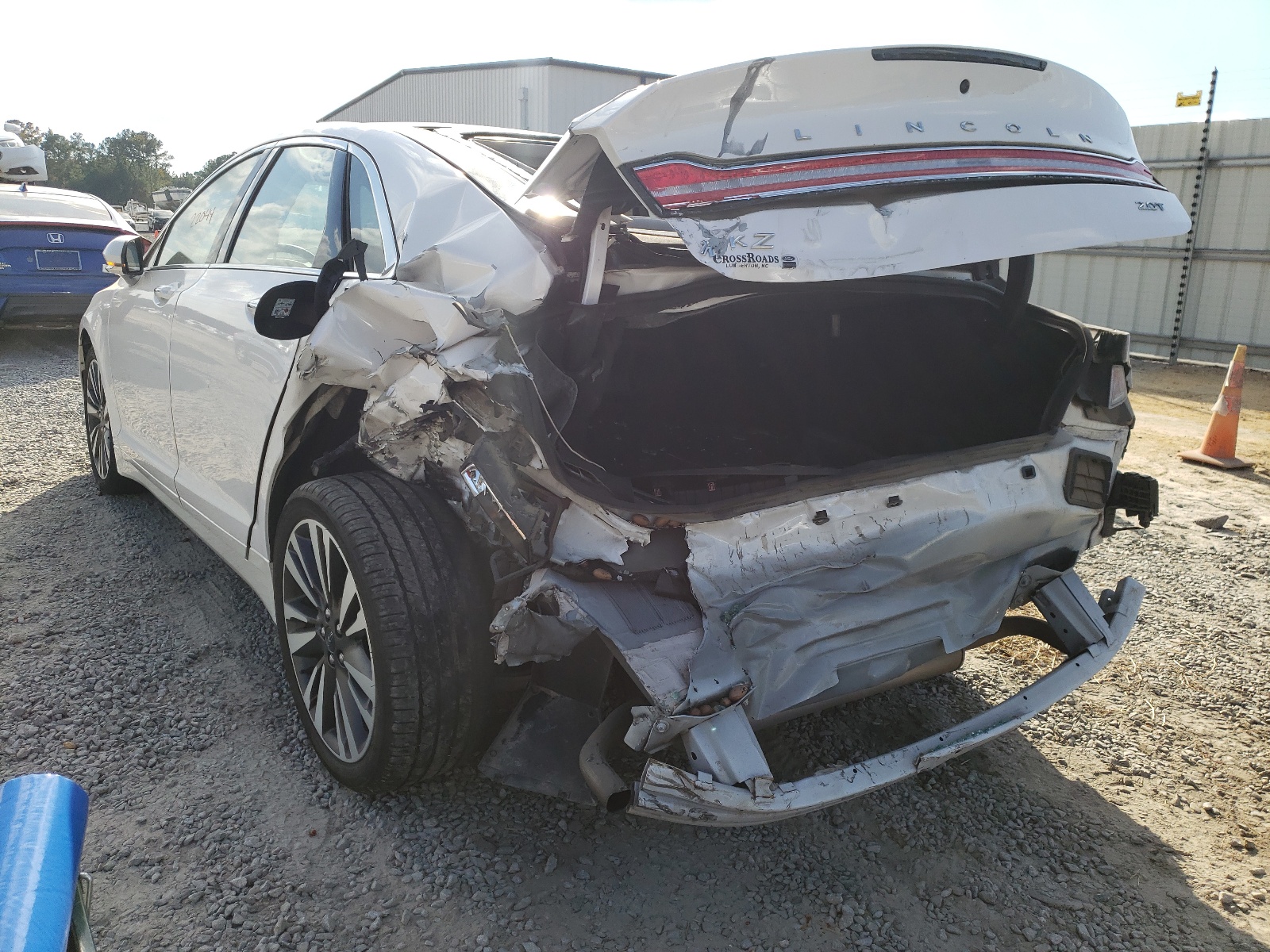 Photo 3 from auction – 2019 LINCOLN MKZ RESERV with VIN 3LN6L5E96KR601952