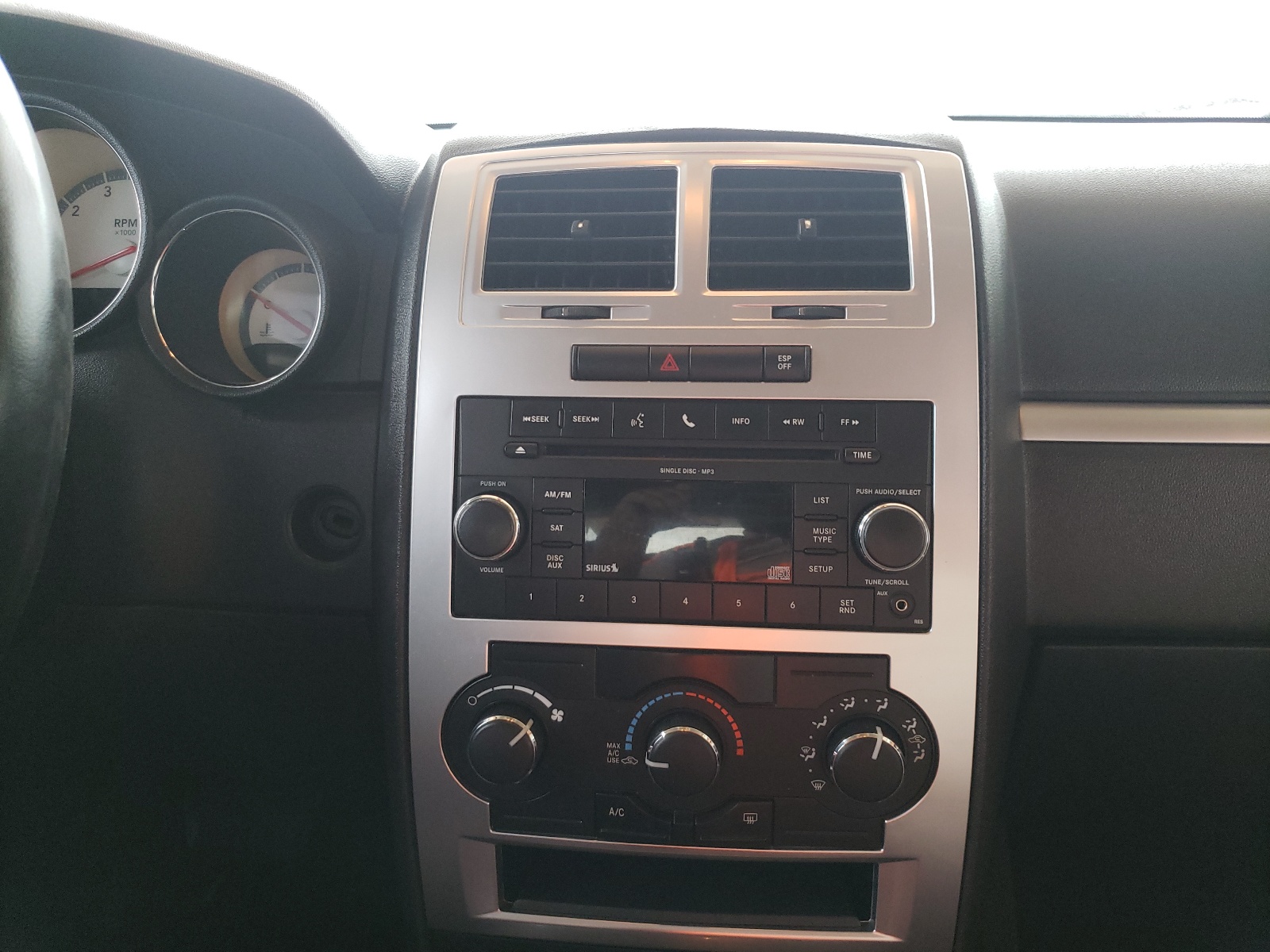 صورة رقم 9 من المزاد - 2010 DODGE CHARGER SX مع VIN 2B3CA3CV3AH223280