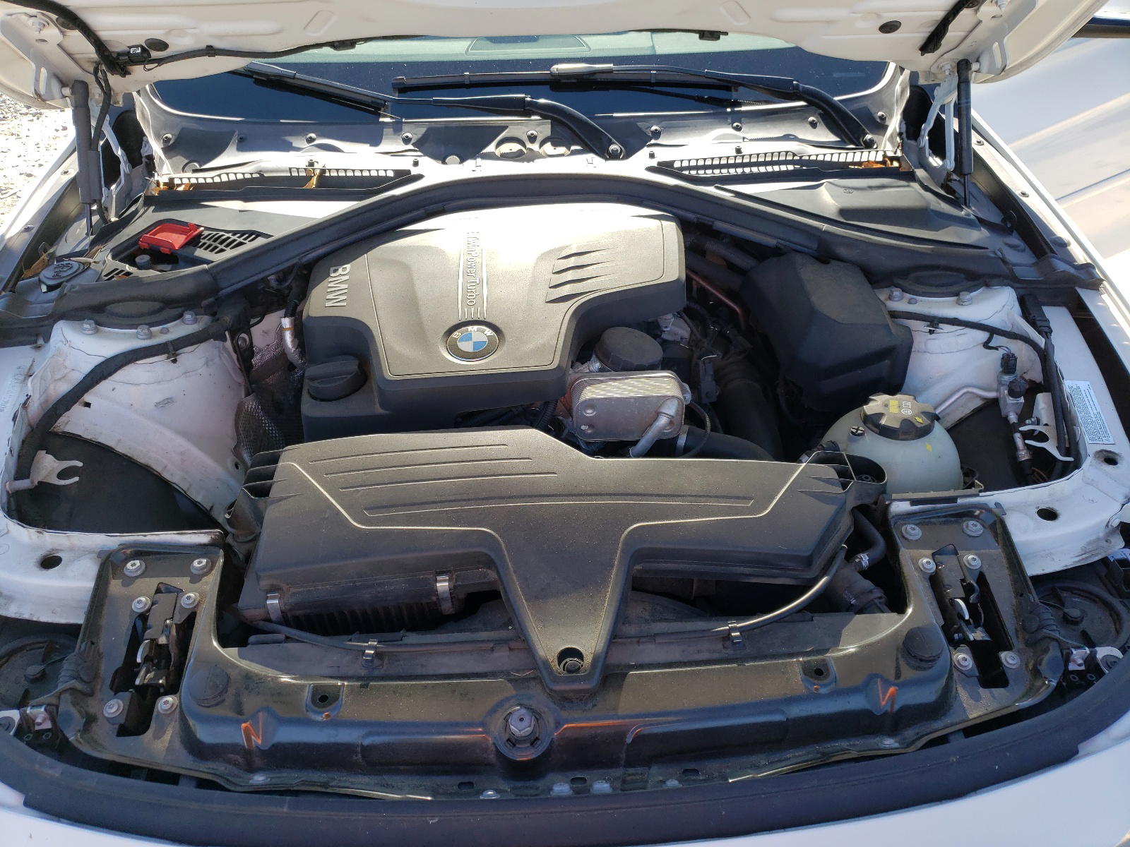 Photo 7 from auction – 2016 BMW 320 I with VIN WBA8E1G50GNT33692
