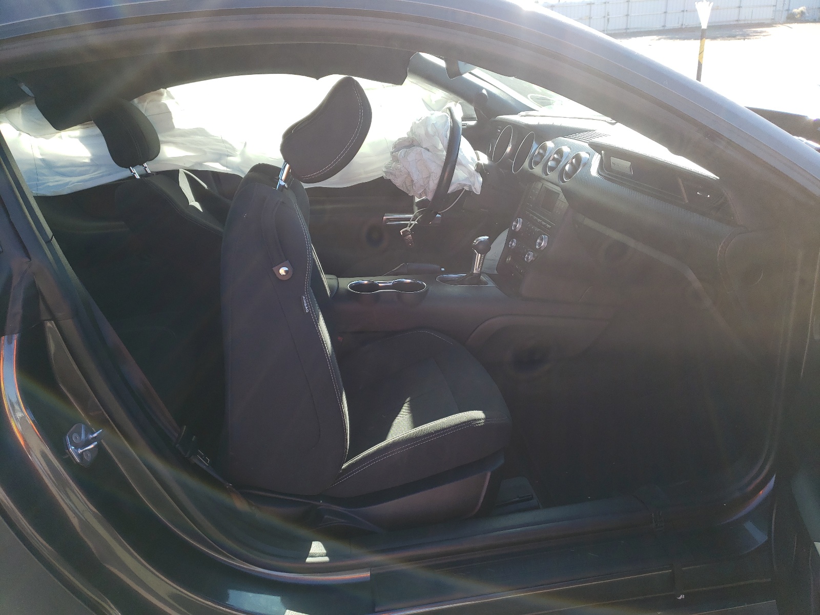 Photo 5 from auction – 2018 FORD MUSTANG with VIN 1FA6P8TH1J5183859