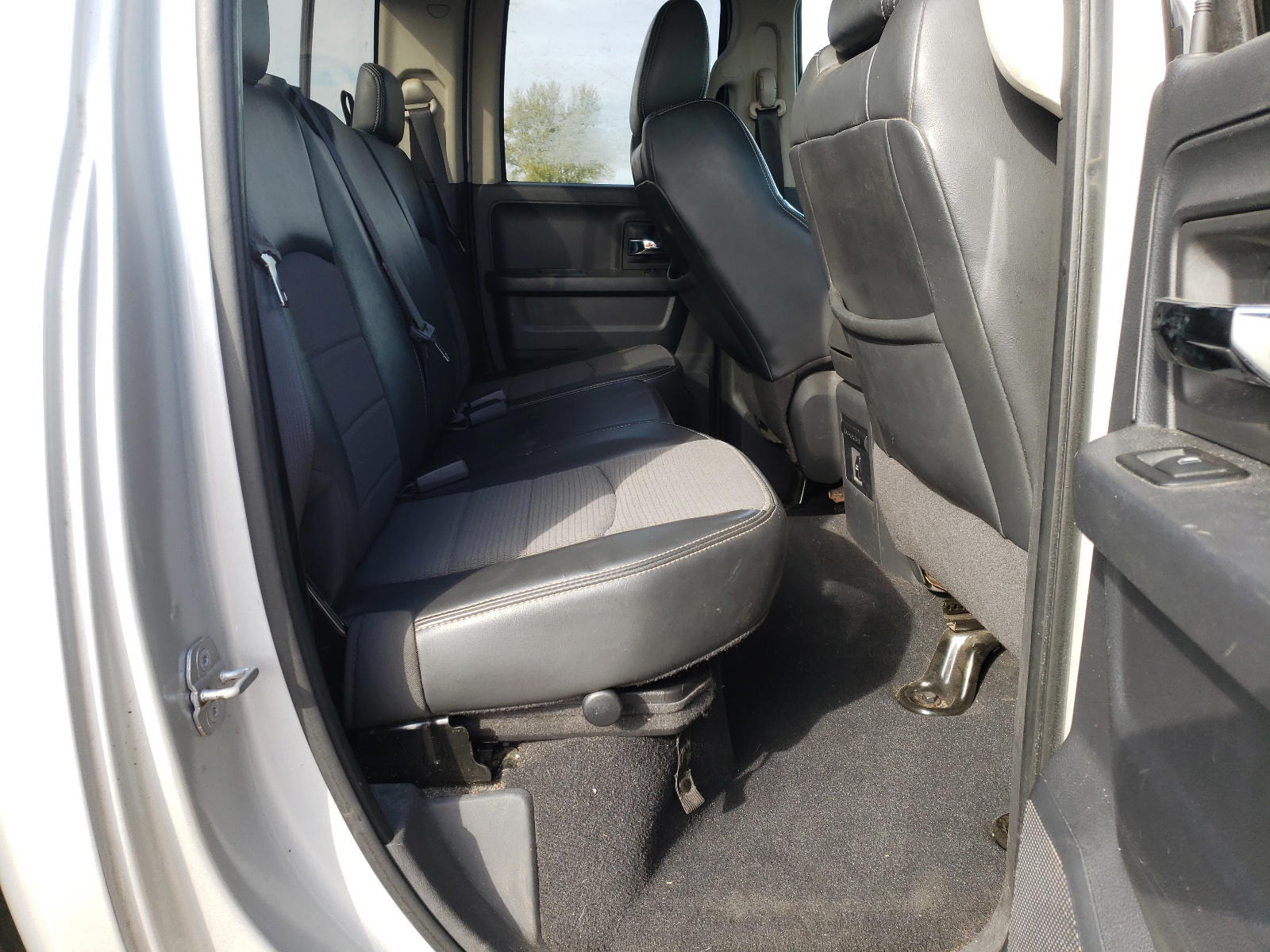 Photo 6 from auction – 2009 DODGE RAM 1500 with VIN 1D3HV18T09S814151