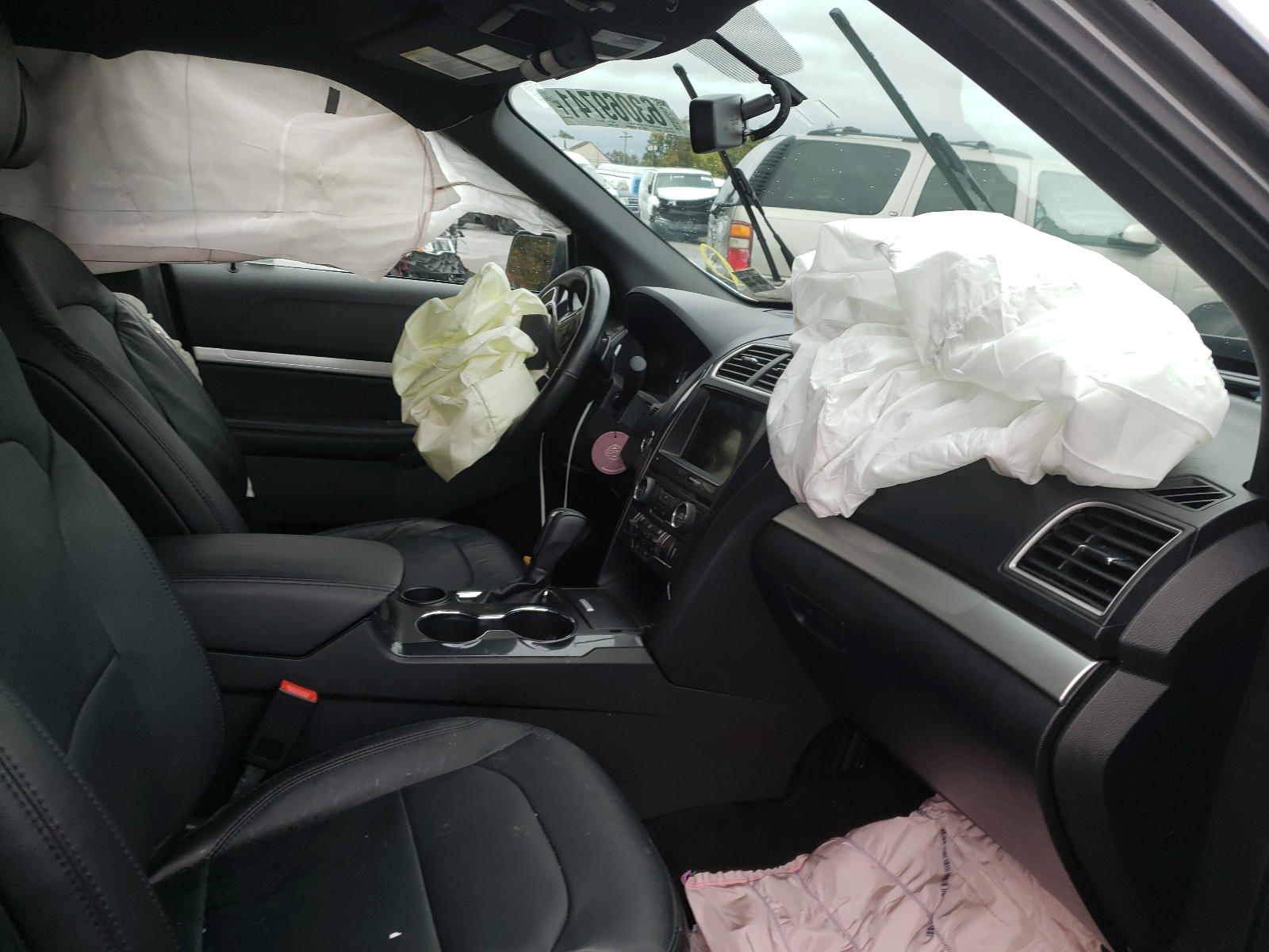 Photo 5 from auction – 2017 FORD EXPLORER X with VIN 1FM5K7D86HGE02368