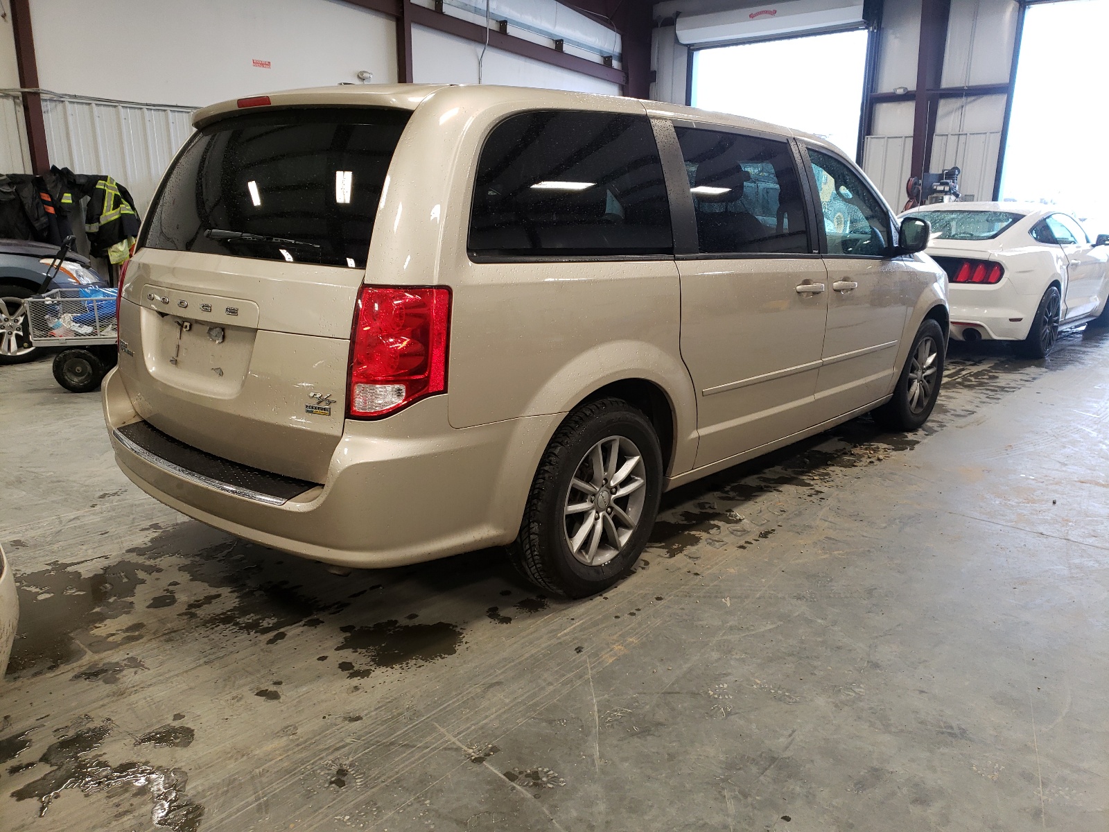 Photo 4 from auction – 2014 DODGE GRAND CARA with VIN 2C4RDGEGXER273468