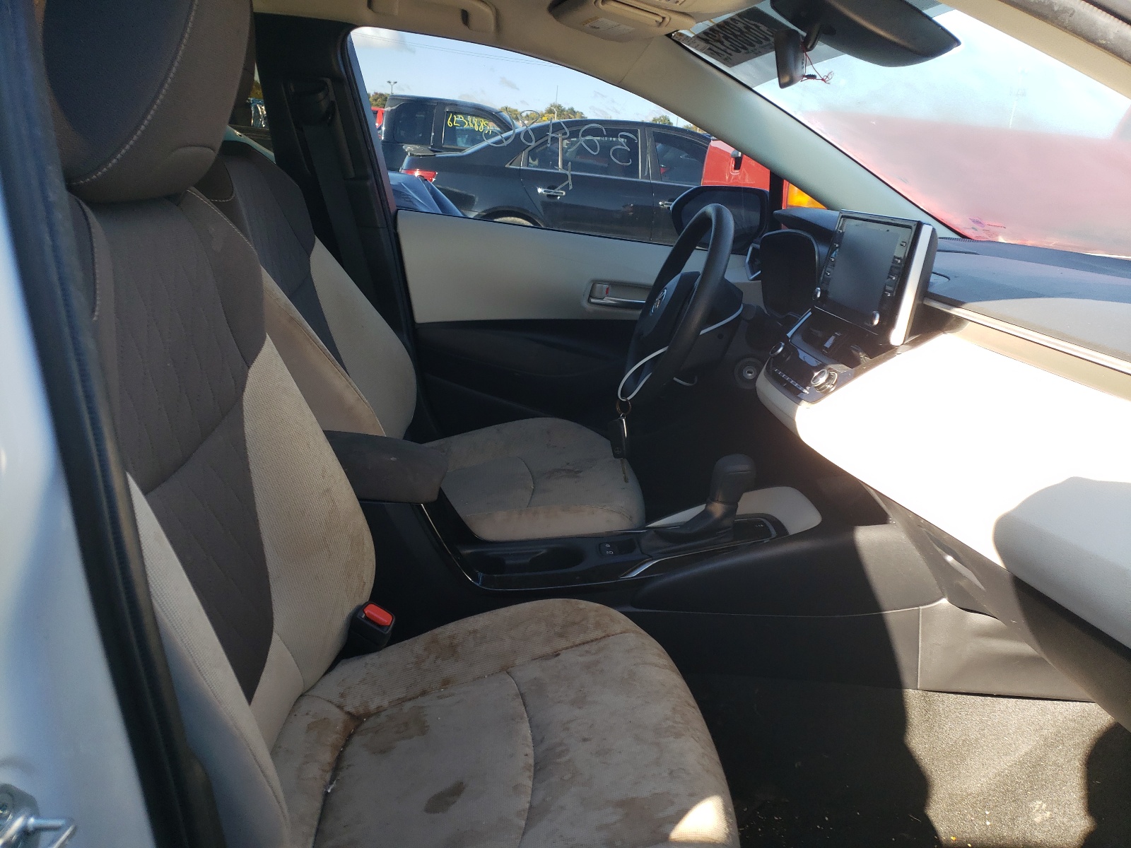 Photo 5 from auction – 2021 TOYOTA COROLLA LE with VIN JTDEPMAE4MJ132486