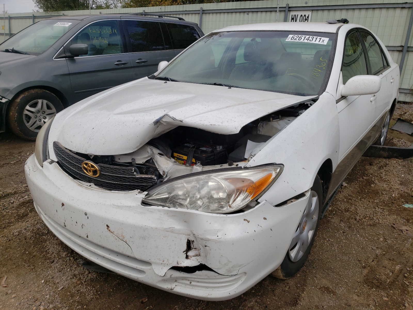 Photo 2 from auction – 2003 TOYOTA CAMRY LE with VIN 4T1BE32K33U184305