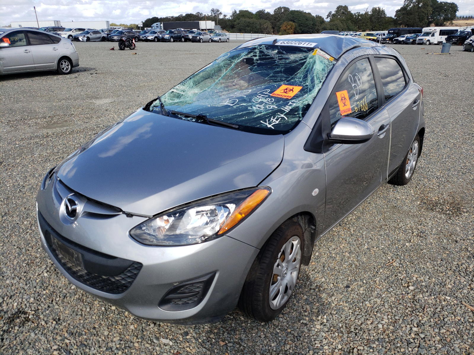 Photo 2 from auction – 2011 MAZDA MAZDA2 with VIN JM1DE1HY6B0107107