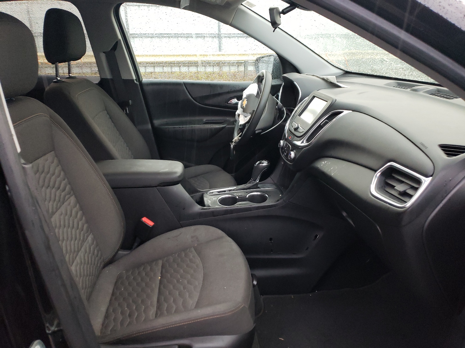 Photo 5 from auction – 2018 CHEVROLET EQUINOX LT with VIN 2GNAXJEV0J6218952