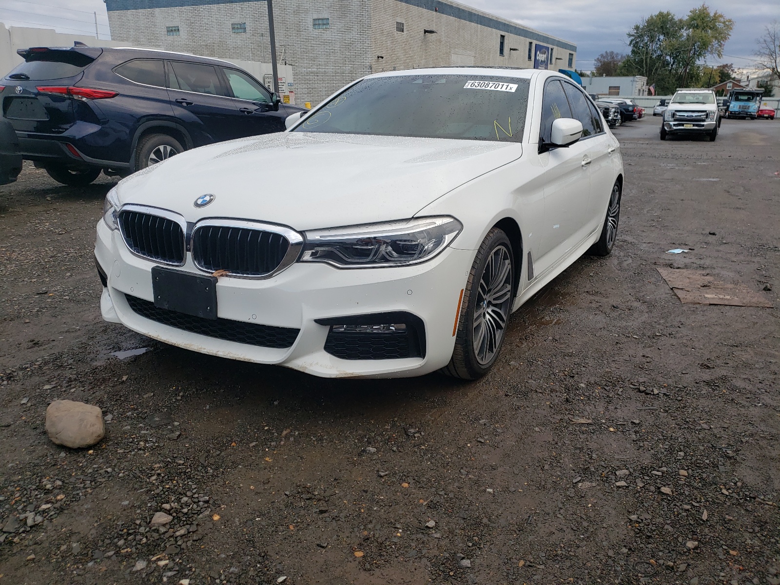 Photo 2 from auction – 2017 BMW 530 XI with VIN WBAJA7C39HWA70539