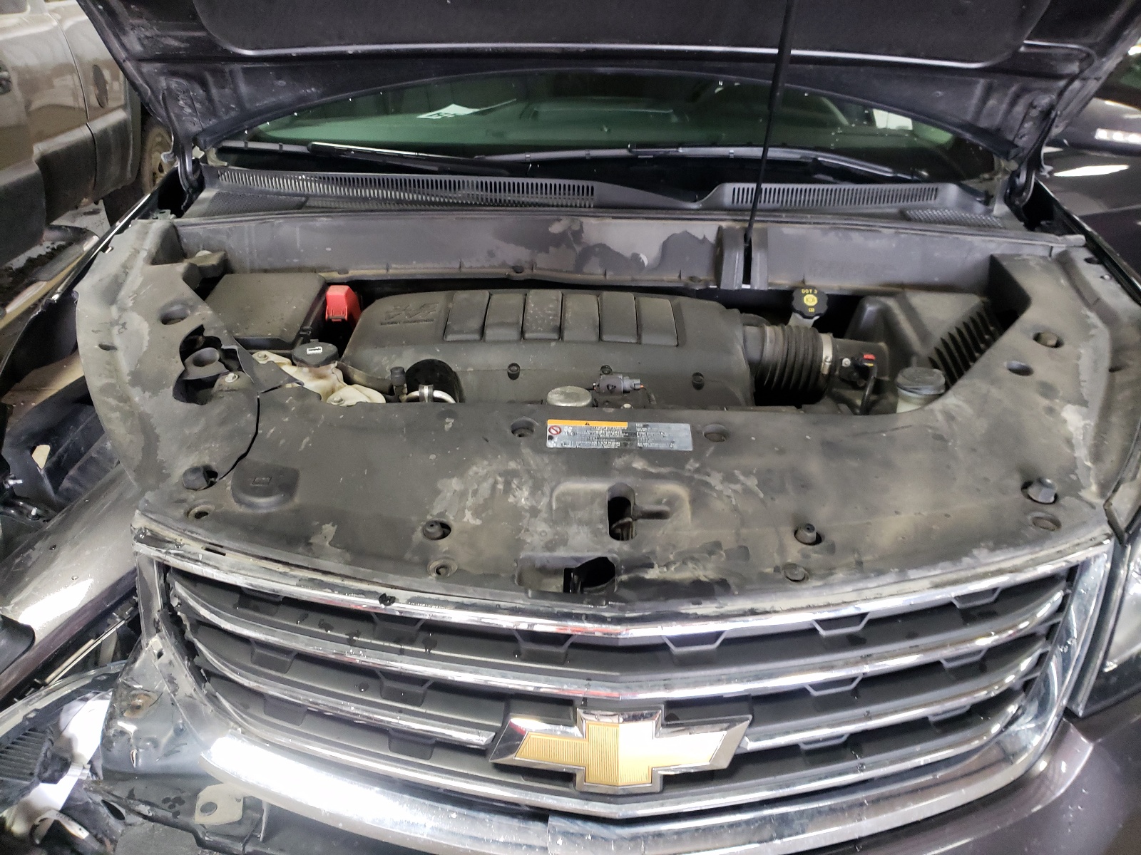 Photo 7 from auction – 2017 CHEVROLET TRAVERSE L with VIN 1GNKVGKD5HJ306109
