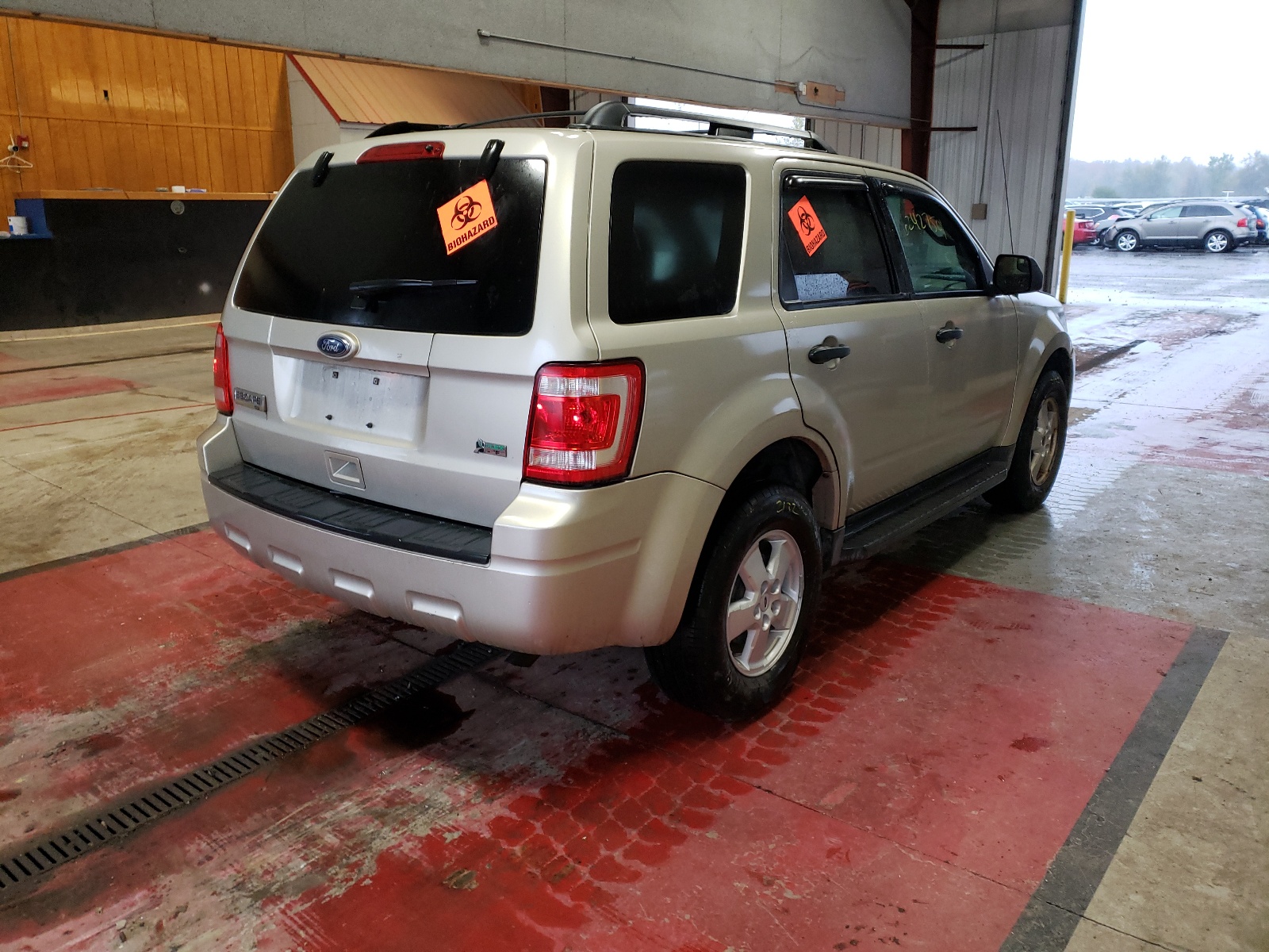 Photo 4 from auction – 2010 FORD ESCAPE XLT with VIN 1FMCU9DG8AKA71106