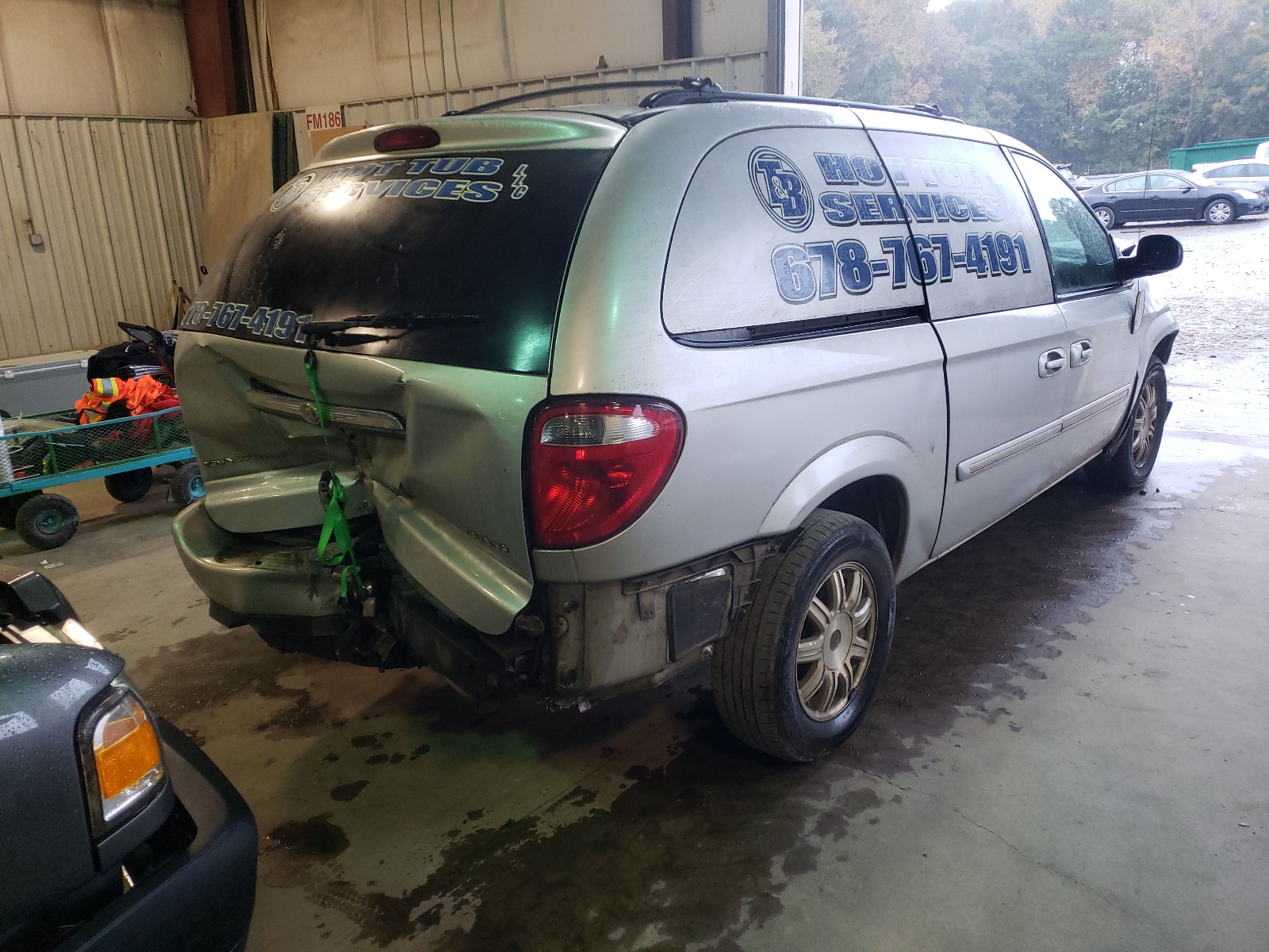 Photo 4 from auction – 2006 CHRYSLER TOWN & COU with VIN 2A4GP54L96R702709