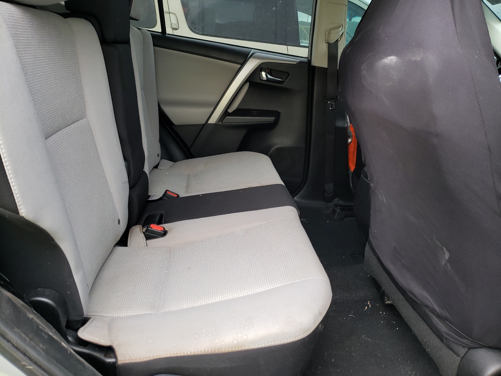 Photo 6 from auction – 2016 TOYOTA RAV4 XLE with VIN 2T3WFREV8GW237293