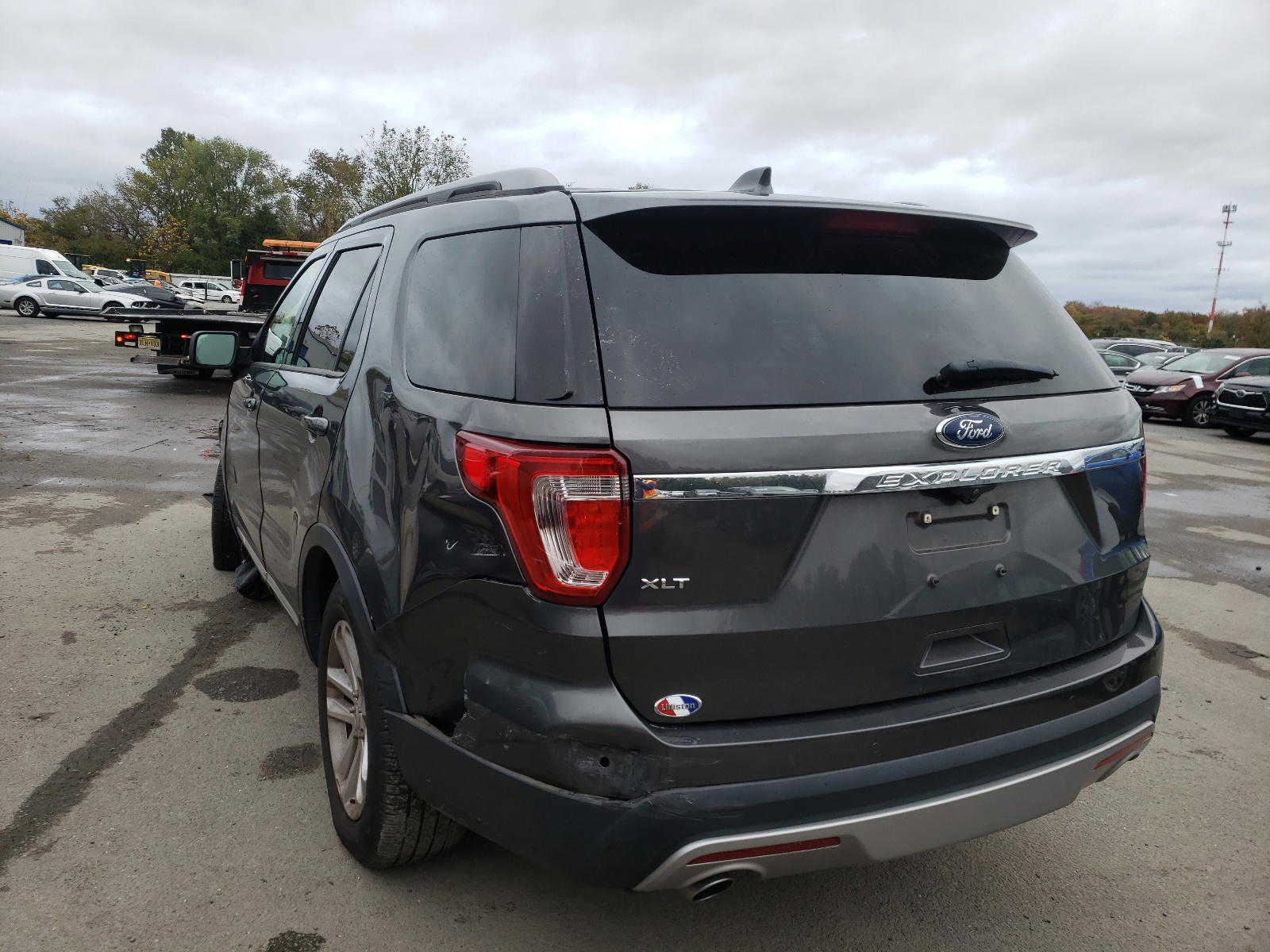 Photo 3 from auction – 2017 FORD EXPLORER X with VIN 1FM5K7D86HGE02368