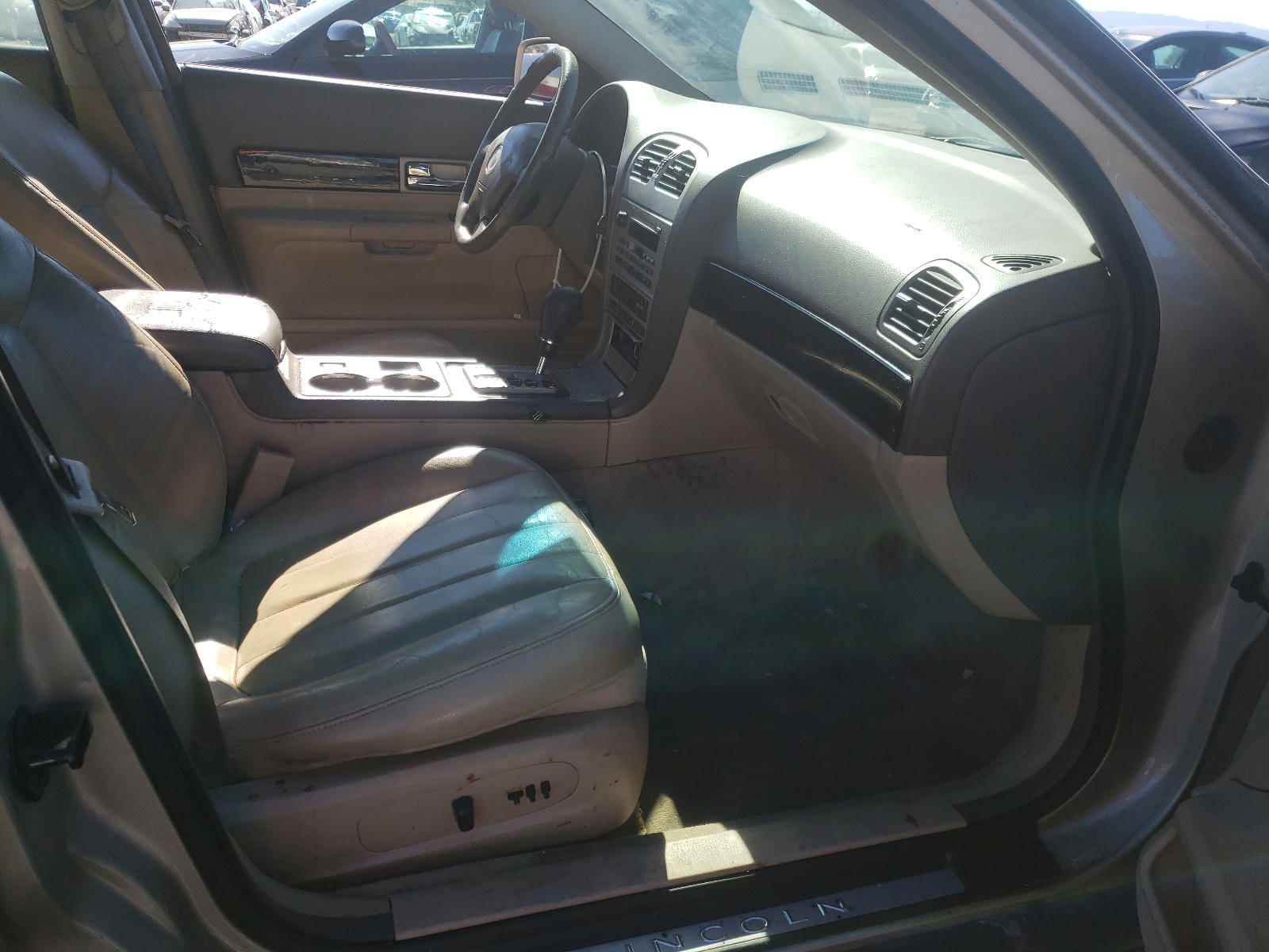 Photo 5 from auction – 2005 LINCOLN LS with VIN 1LNHM86S75Y600789