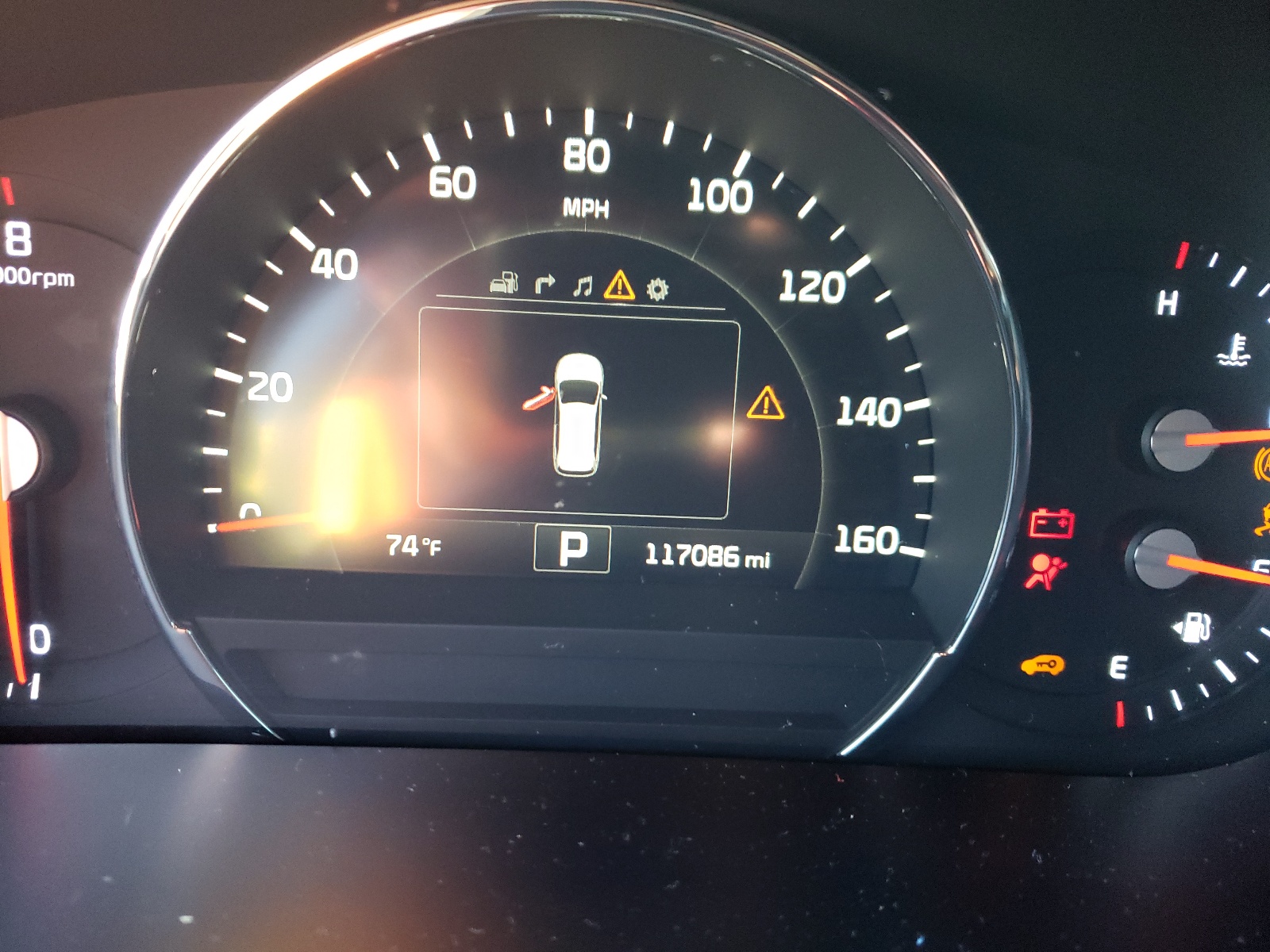 Photo 8 from auction – 2016 KIA SORENTO SX with VIN 5XYPKDA50GG018013